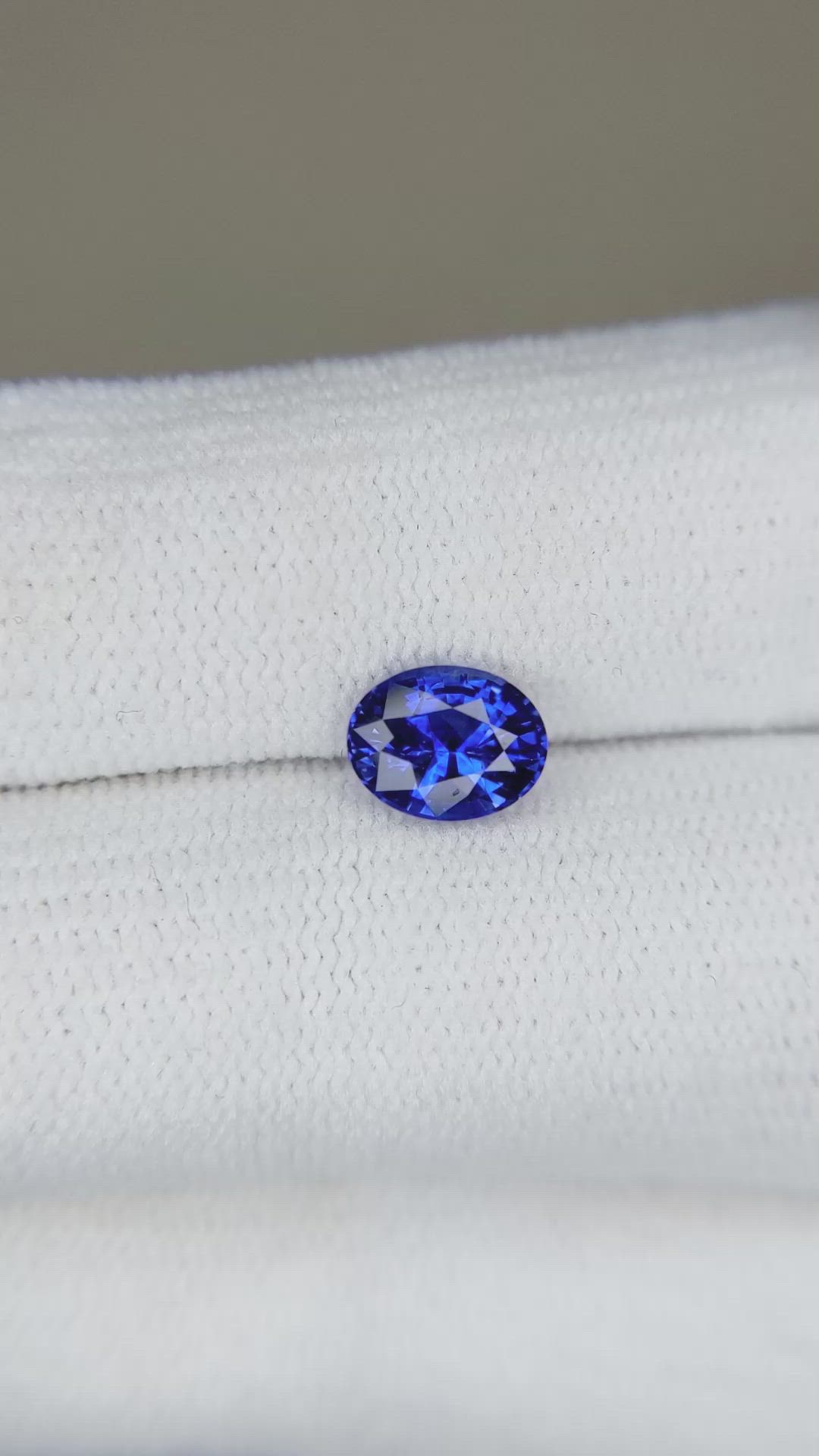 1.14 Ct. Blue Sapphire from Ceylon (Sri Lanka) Size Video