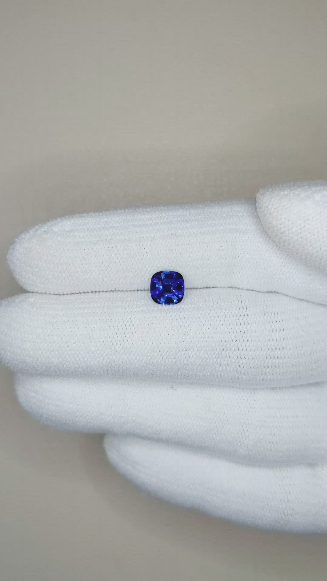 0.81 Ct. Blue Sapphire from Ceylon (Sri Lanka) Size Video