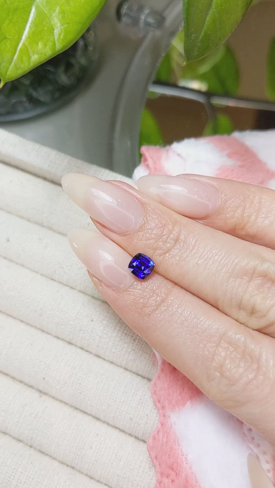 0.97 Ct. Blue Sapphire from Ceylon (Sri Lanka) Size Video