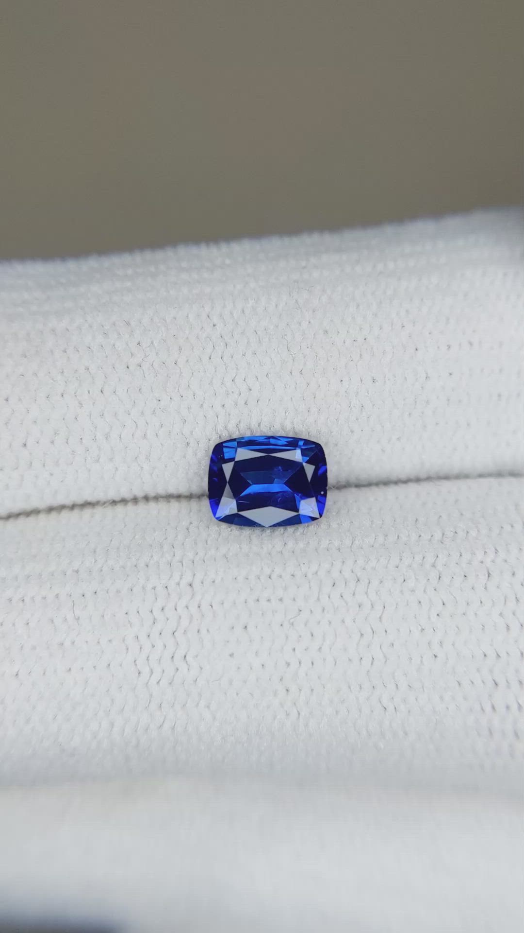 0.88 Ct. Blue Sapphire from Ceylon (Sri Lanka) Size Video