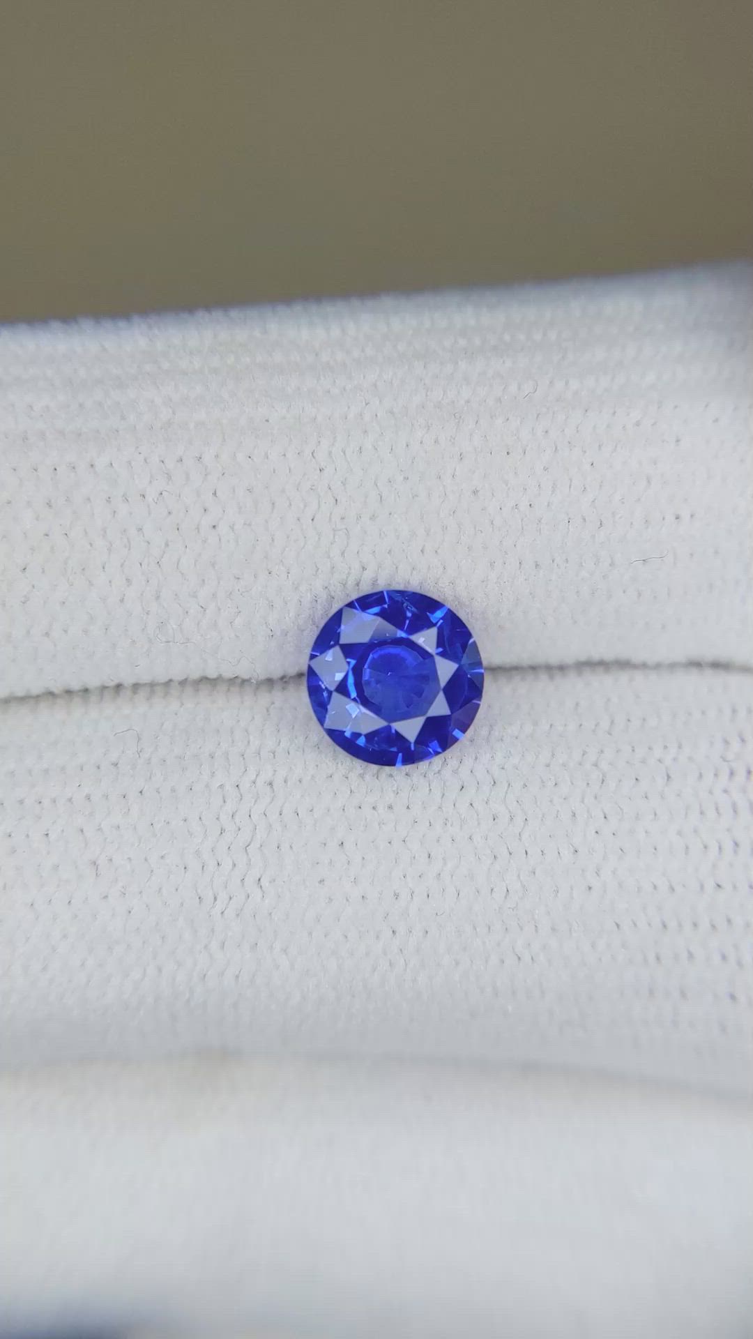 1.28 Ct. Blue Sapphire from Ceylon (Sri Lanka) Size Video
