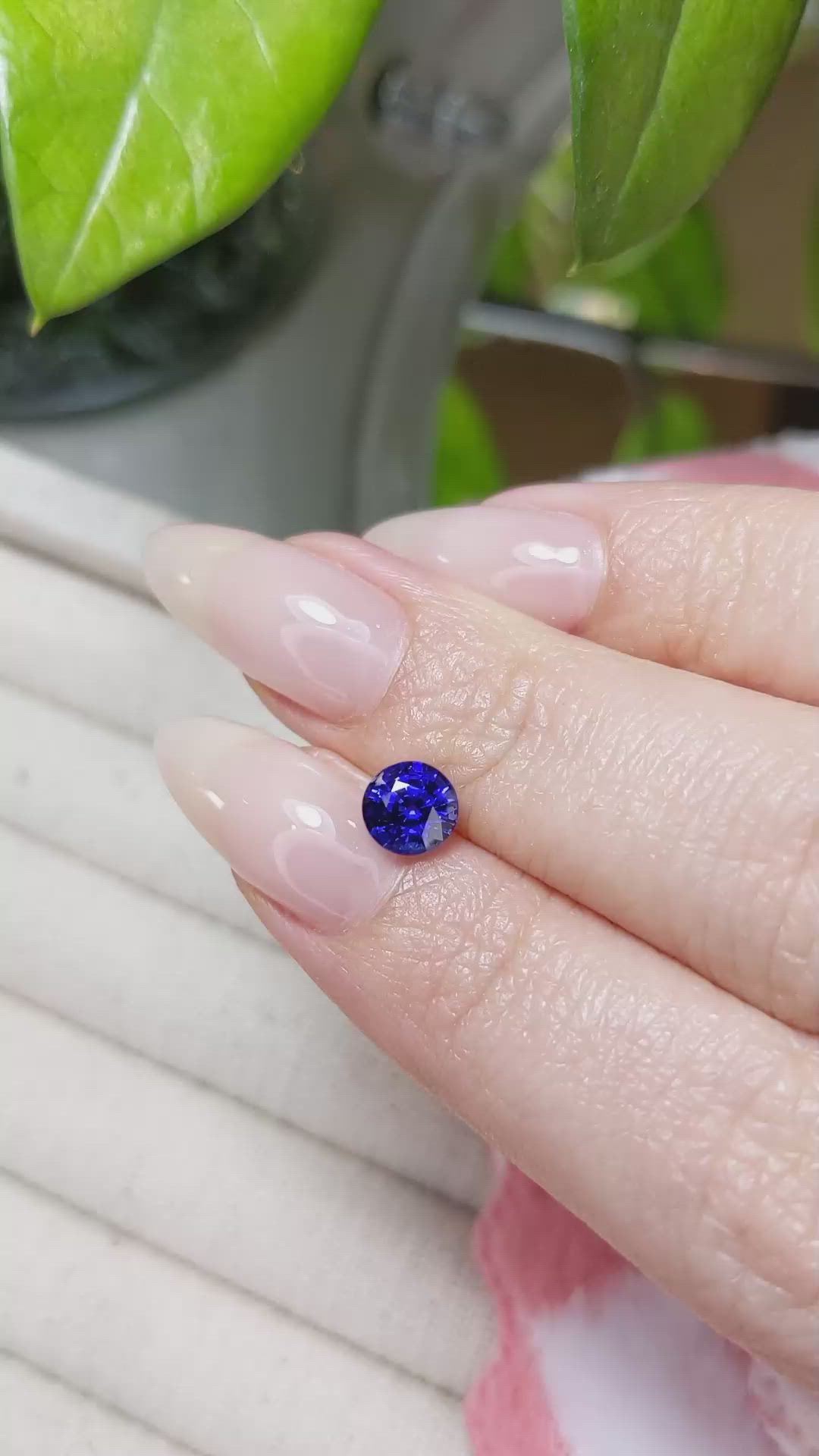 1.15 Ct. Blue Sapphire from Ceylon (Sri Lanka) Size Video