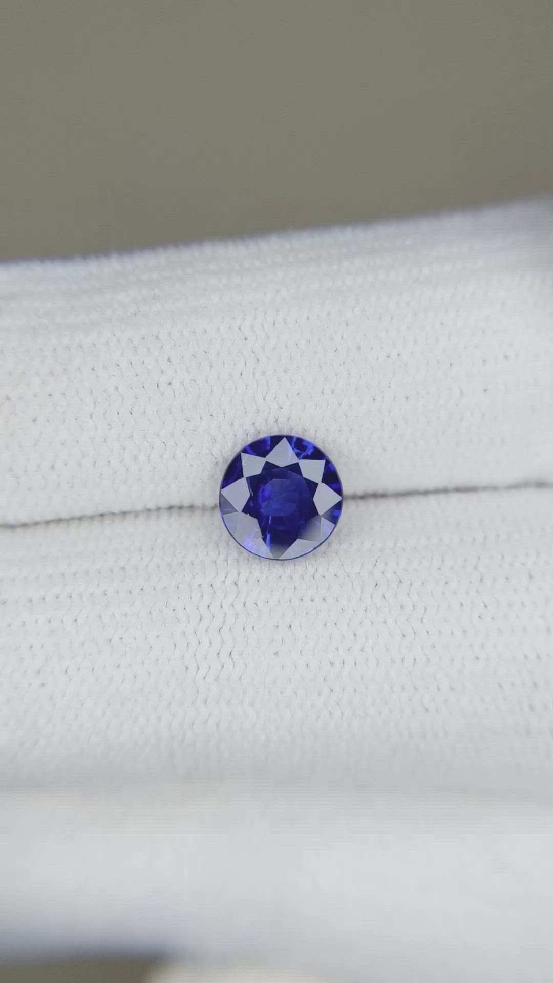 1.17 Ct. Blue Sapphire from Ceylon (Sri Lanka) Size Video