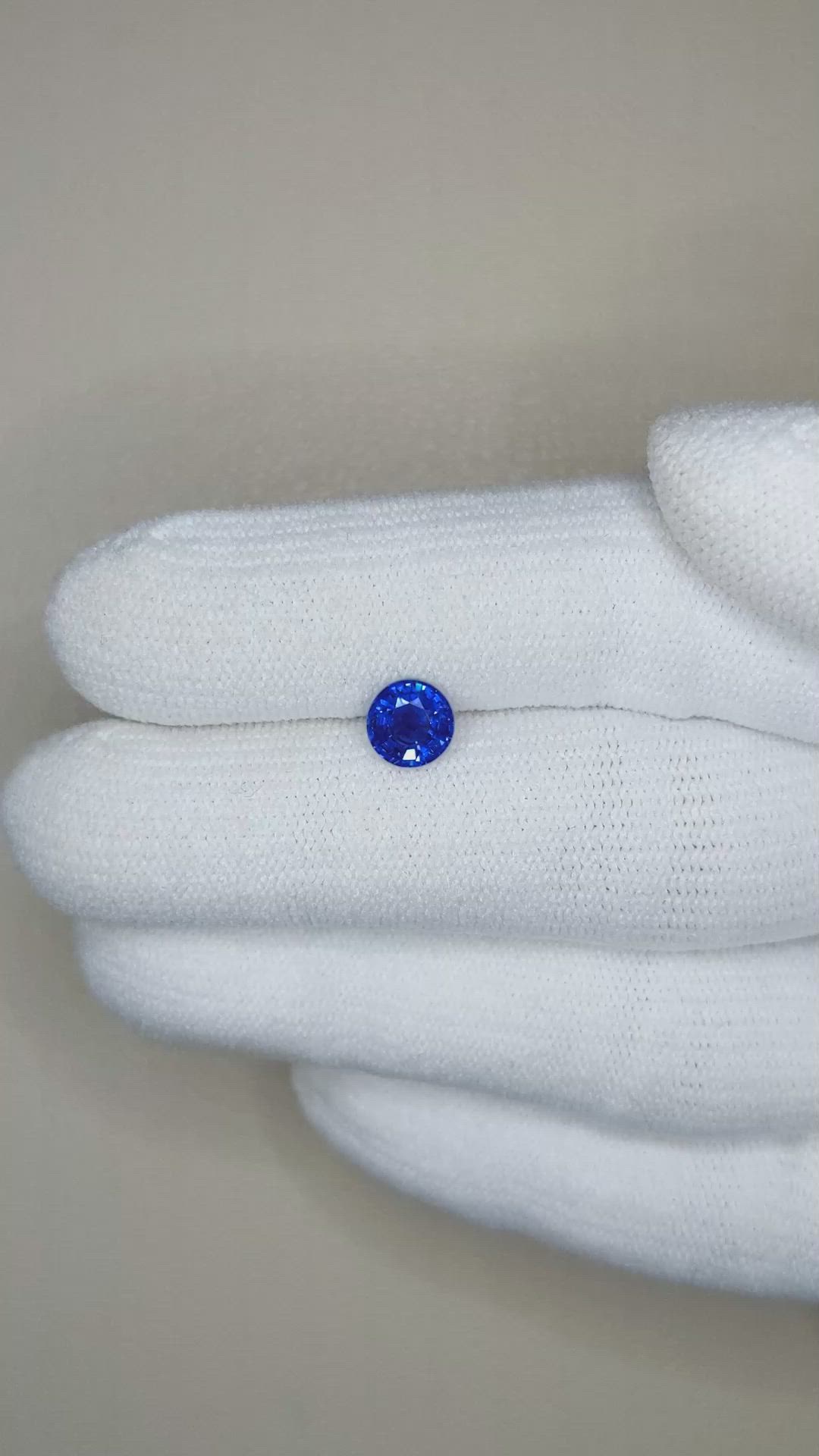 1.01 Ct. Blue Sapphire from Ceylon (Sri Lanka) Size Video
