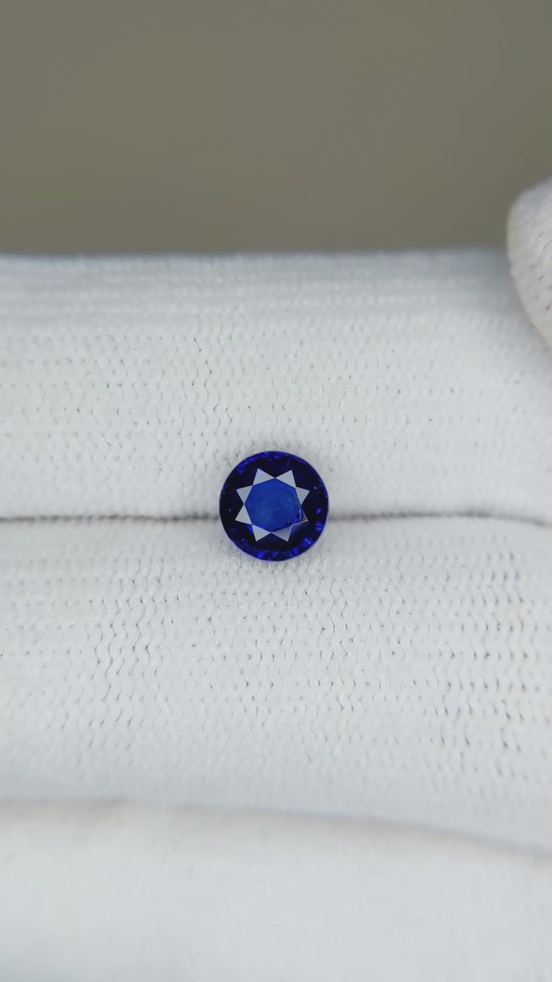 1.12 Ct. Blue Sapphire from Ceylon (Sri Lanka) Size Video