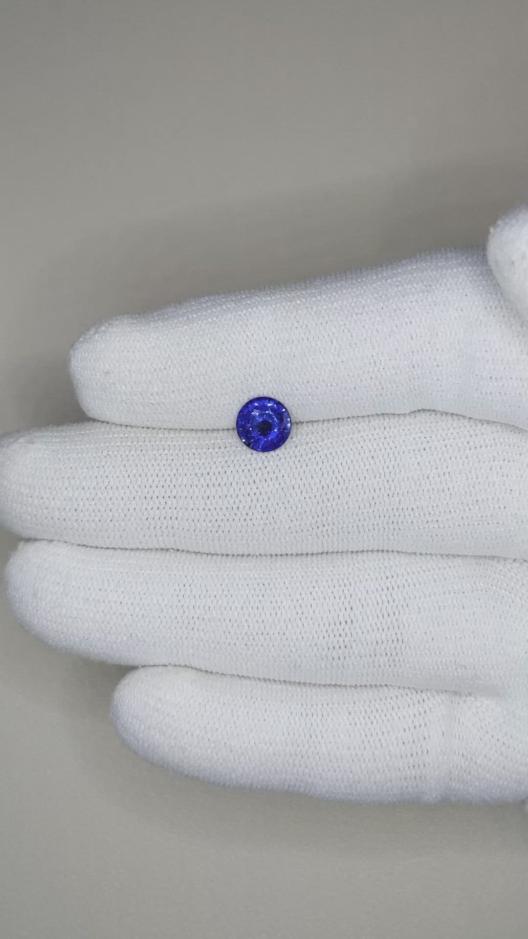1.06 Ct. Blue Sapphire from Ceylon (Sri Lanka) Size Video