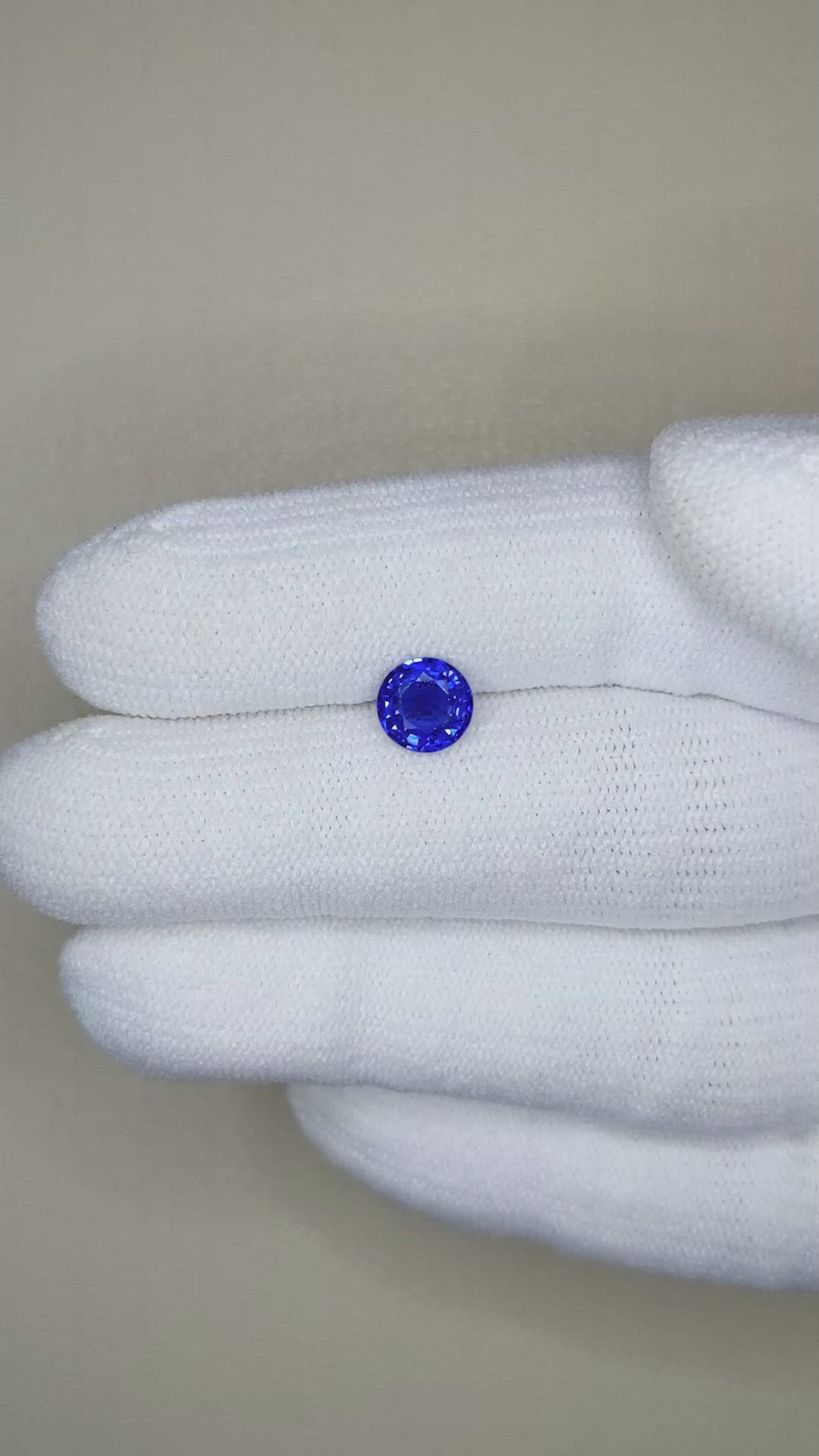 1.04 Ct. Blue Sapphire from Ceylon (Sri Lanka) Size Video