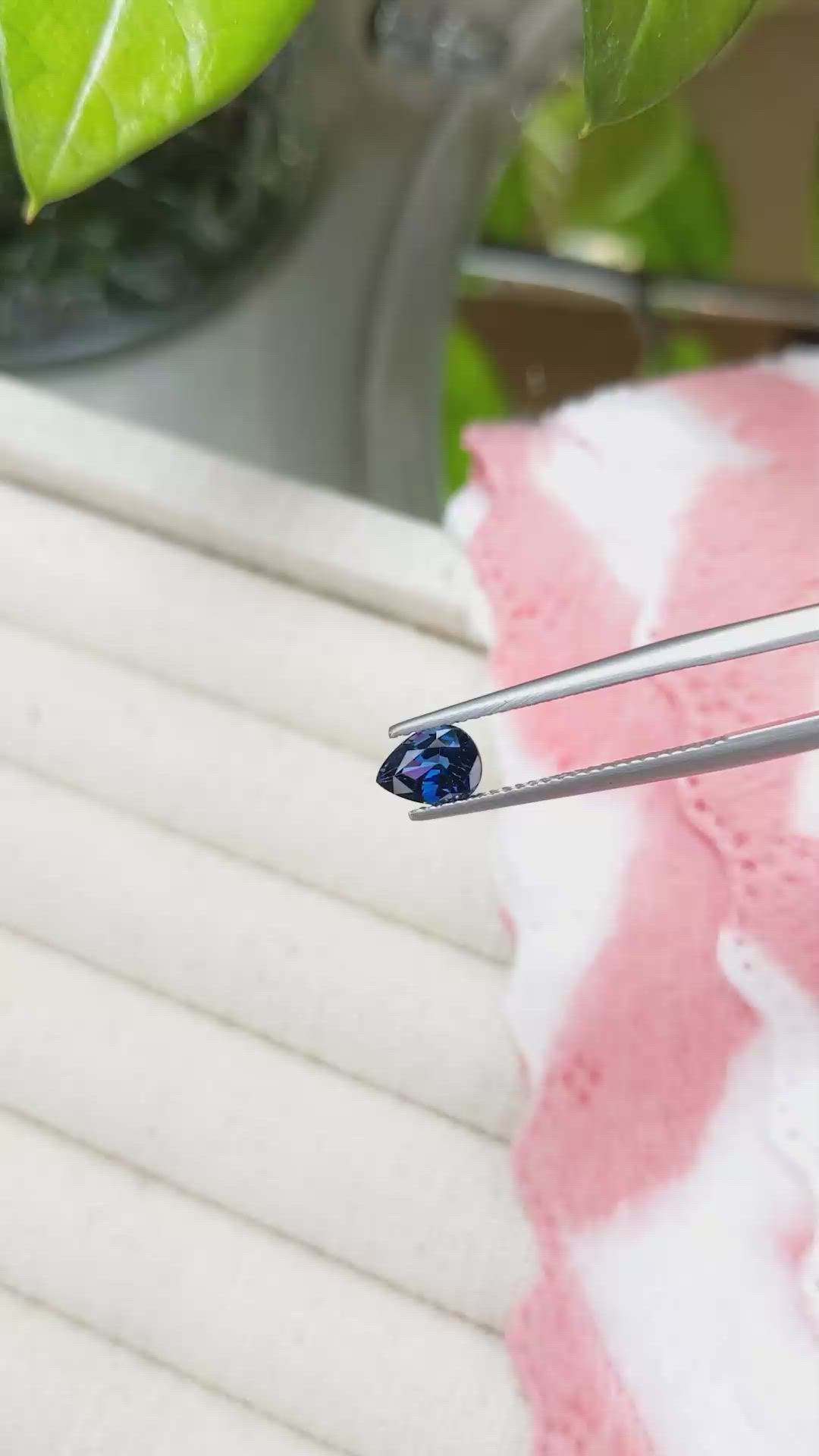 1.01 Ct. Blue Sapphire from Ceylon (Sri Lanka) Size Video