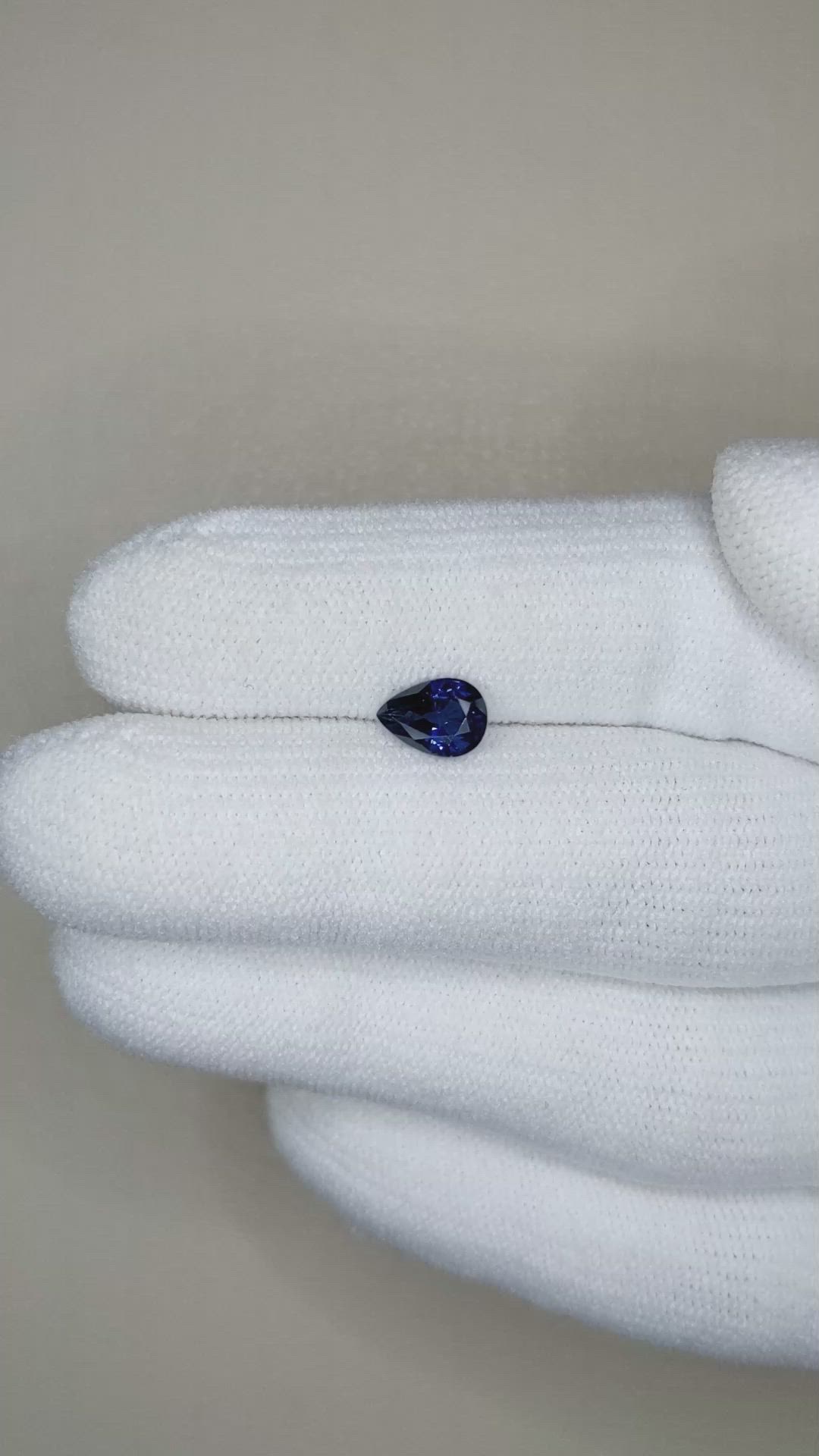 0.93 Ct. Blue Sapphire from Ceylon (Sri Lanka) Size Video
