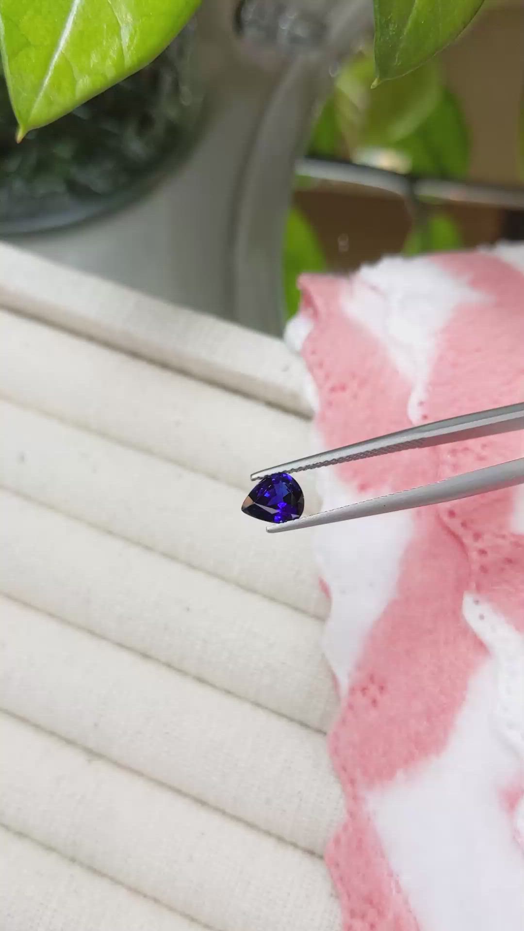 1.05 Ct. Blue Sapphire from Ceylon (Sri Lanka) Size Video