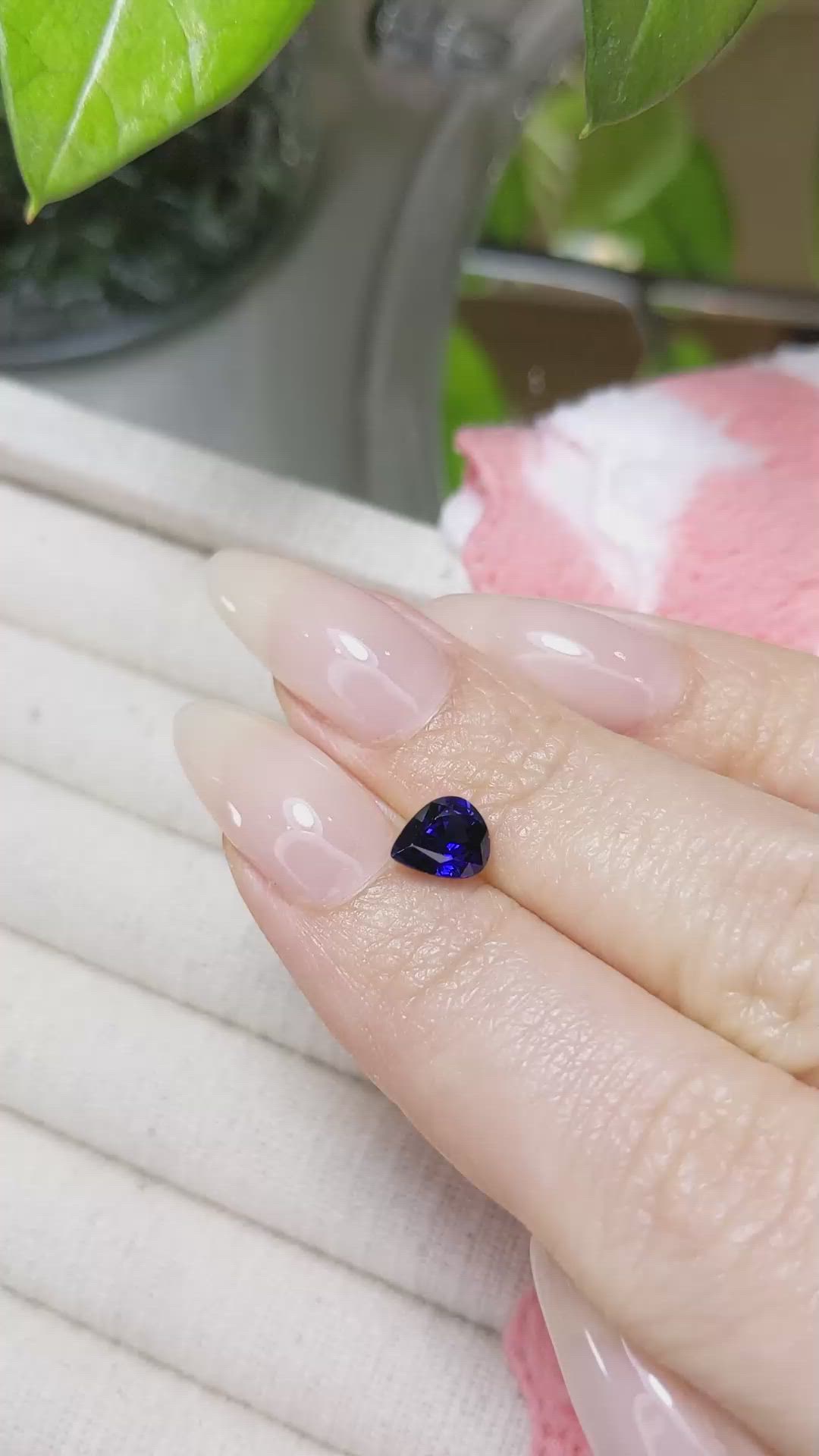 1.05 Ct. Blue Sapphire from Ceylon (Sri Lanka) Size Video