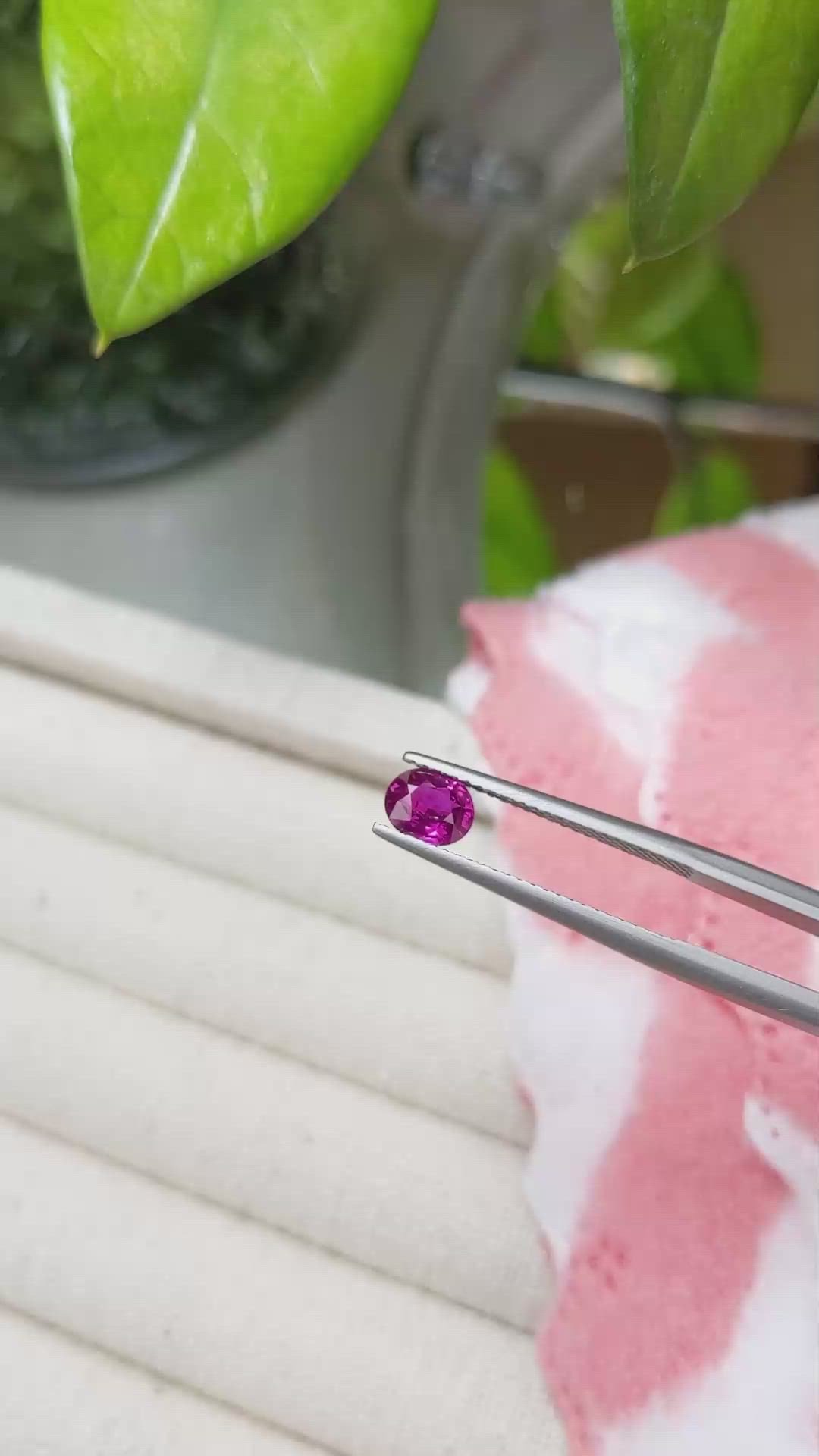 0.82 Ct. Purplish Pink Sapphire from Ceylon (Sri Lanka) Size Video