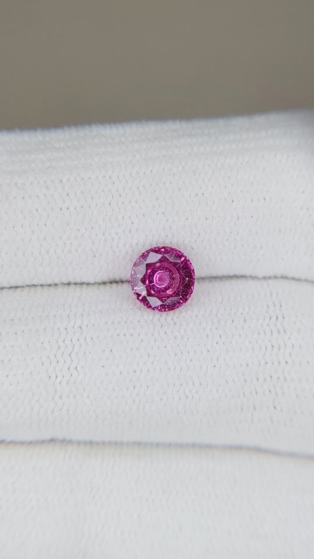 1.01 Ct. Pink Sapphire from Ceylon (Sri Lanka) Size Video