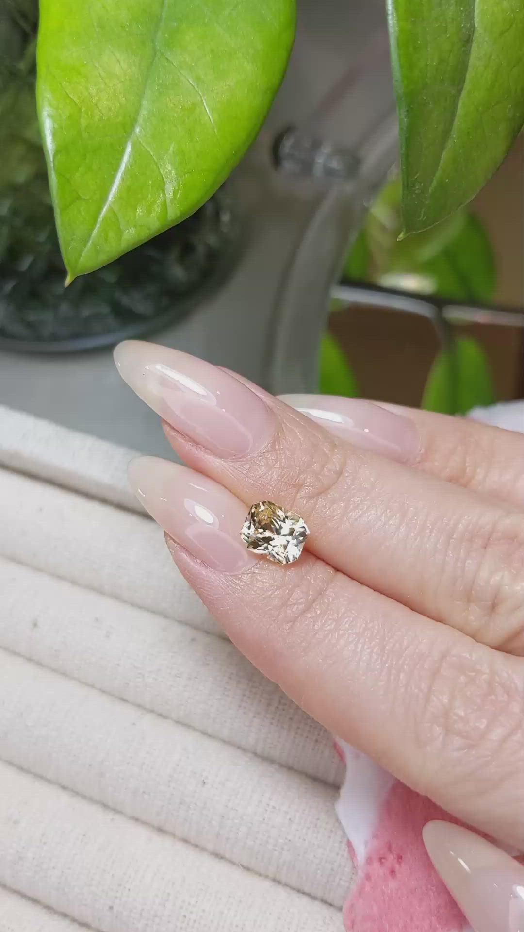 2.08 Ct. Yellow Sapphire from Ceylon (Sri Lanka) Size Video