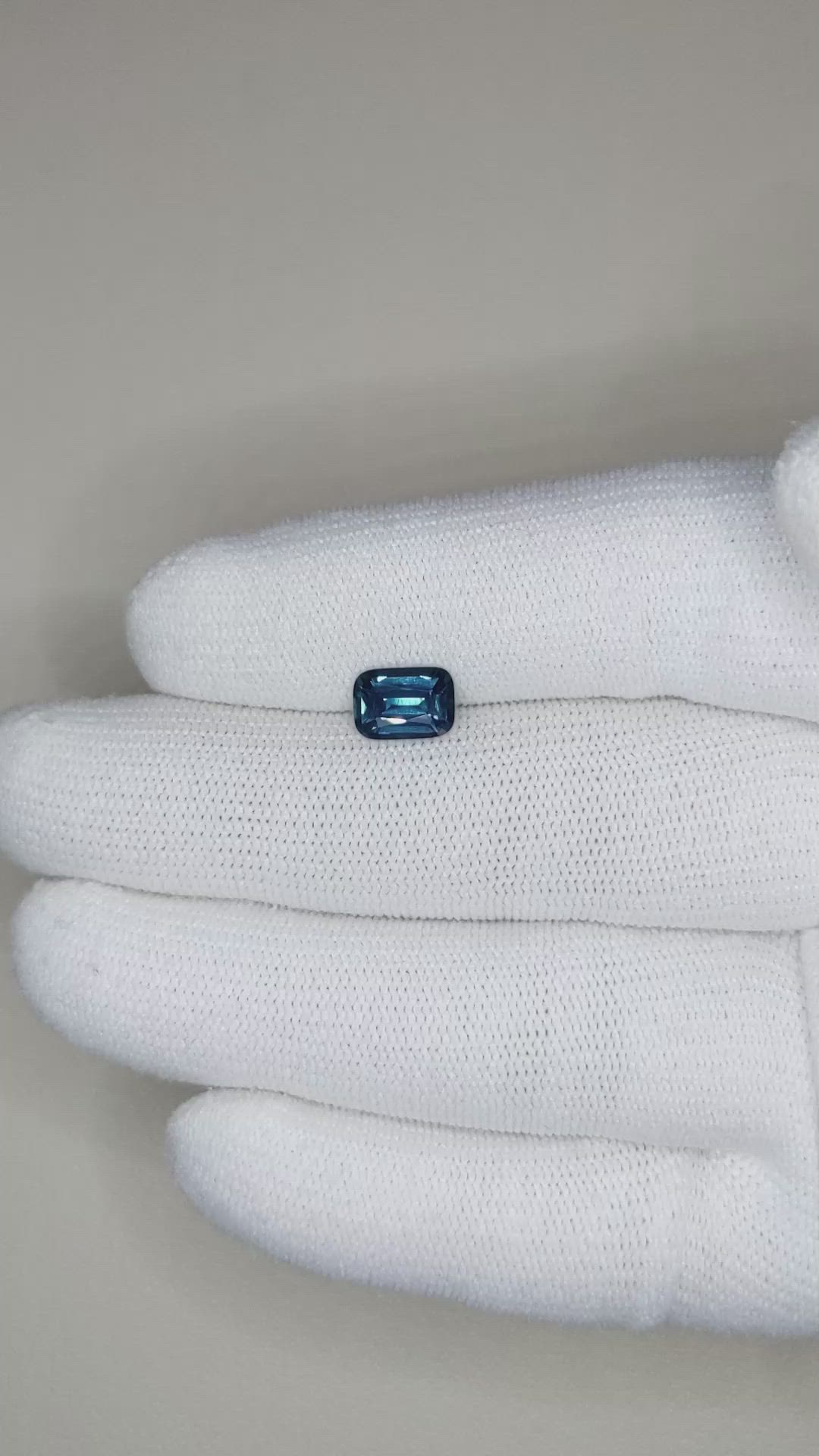 1.54 Ct. Greenish Blue Sapphire from Ceylon (Sri Lanka) Size Video