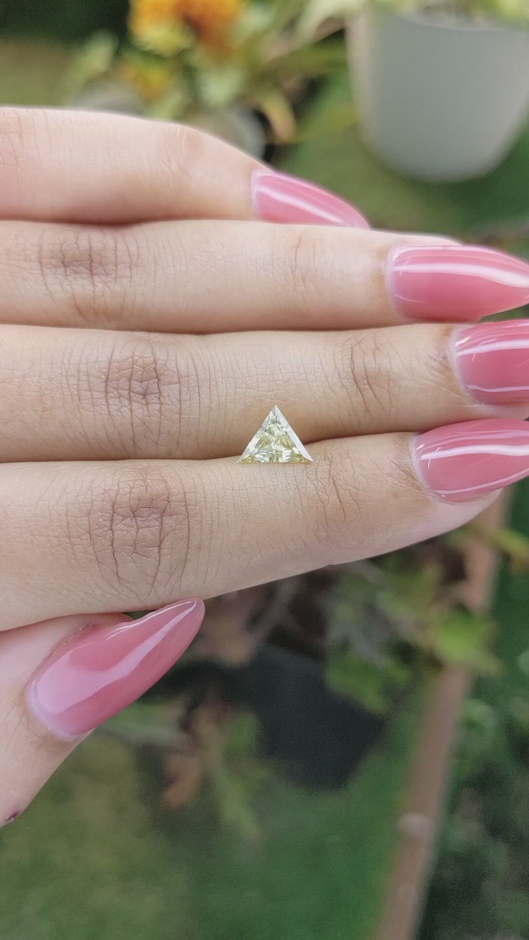 0.99 Ct. Yellow Sapphire from Ceylon (Sri Lanka) Size Video