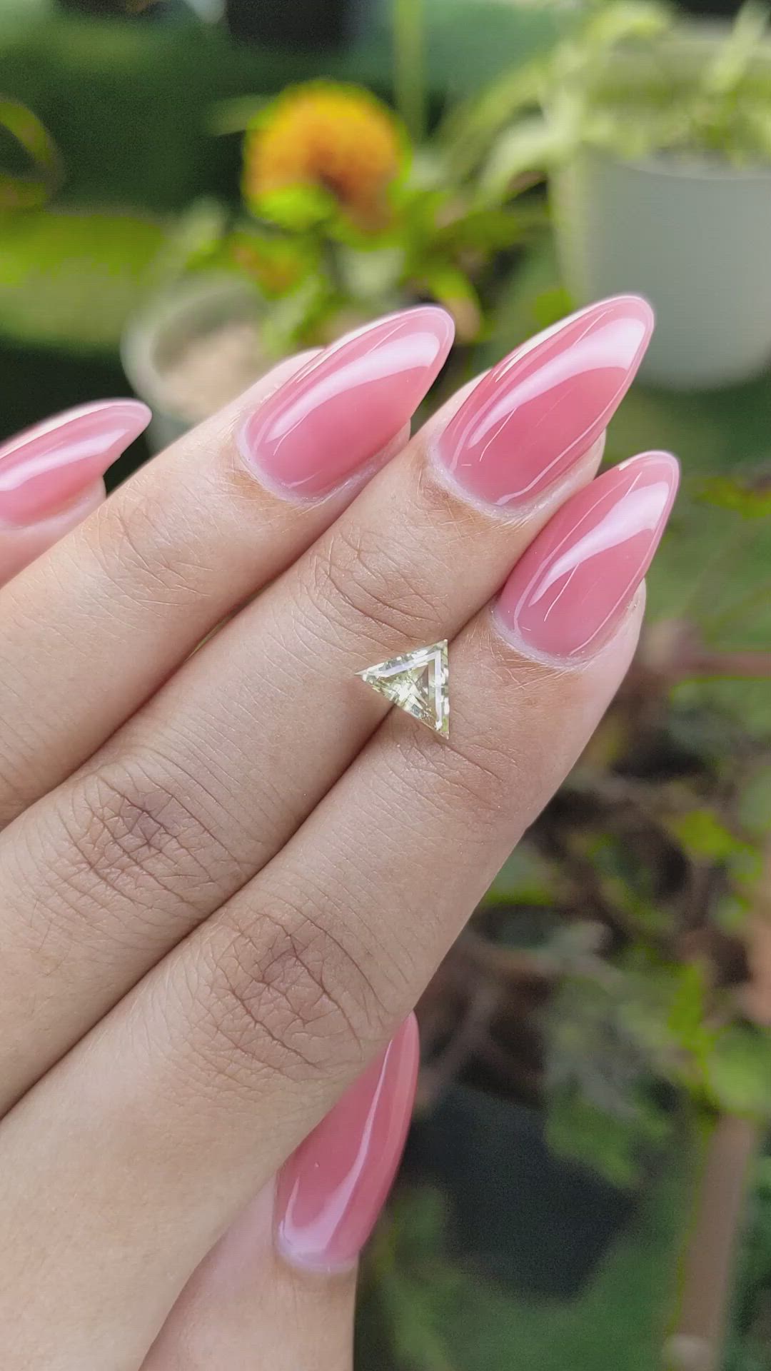 0.99 Ct. Yellow Sapphire from Ceylon (Sri Lanka) Size Video
