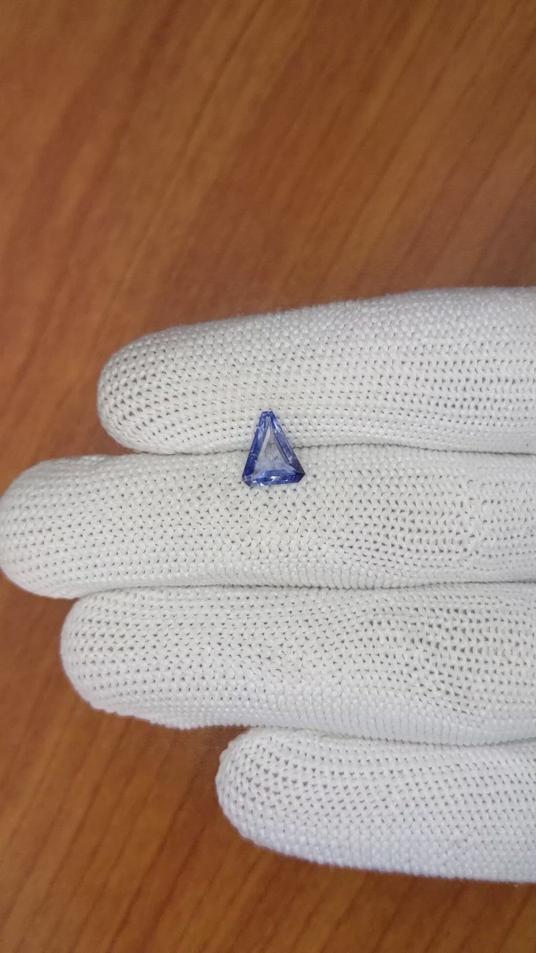 1.02 Ct. Blue Sapphire from Ceylon (Sri Lanka) Size Video