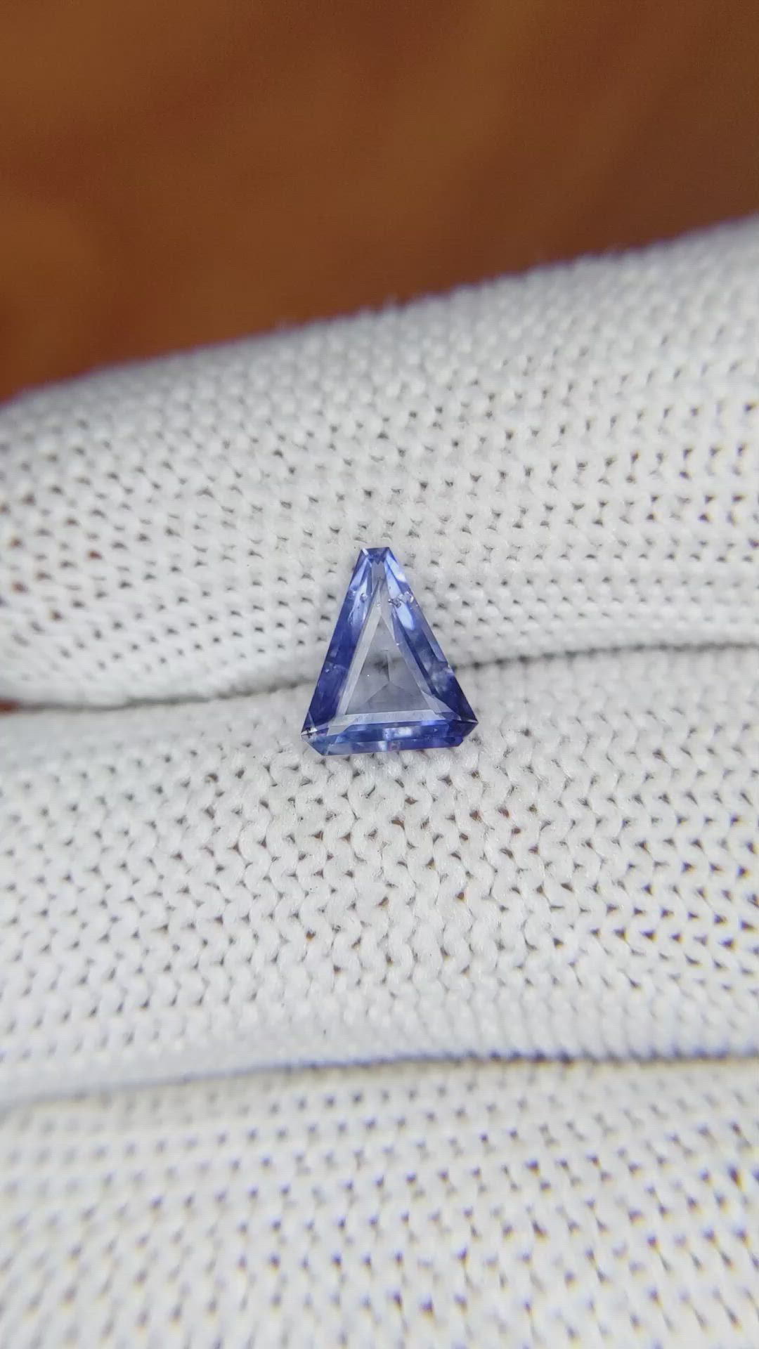 1.02 Ct. Blue Sapphire from Ceylon (Sri Lanka) Size Video