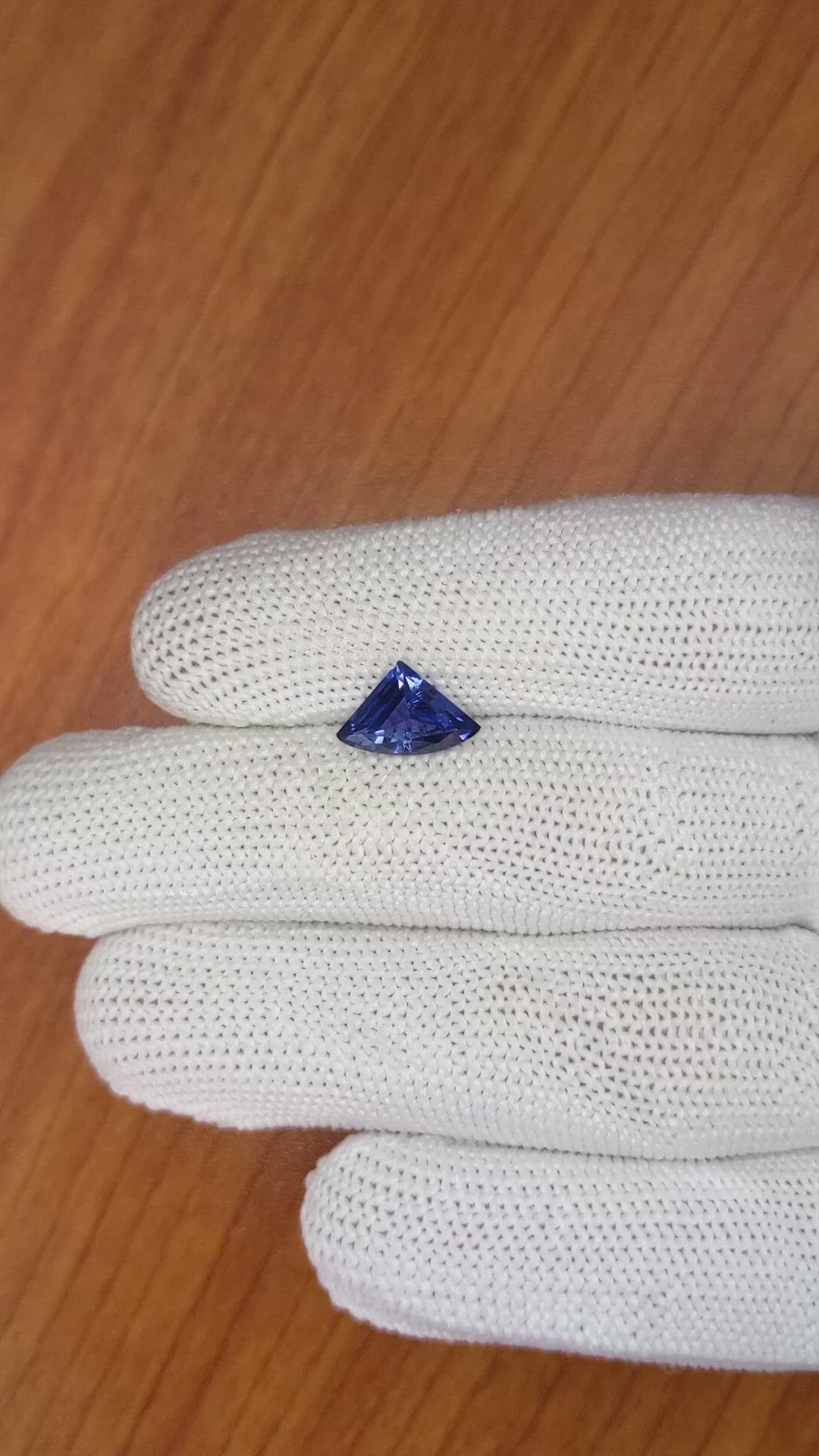 1.71 Ct. Blue Sapphire from Ceylon (Sri Lanka) Size Video