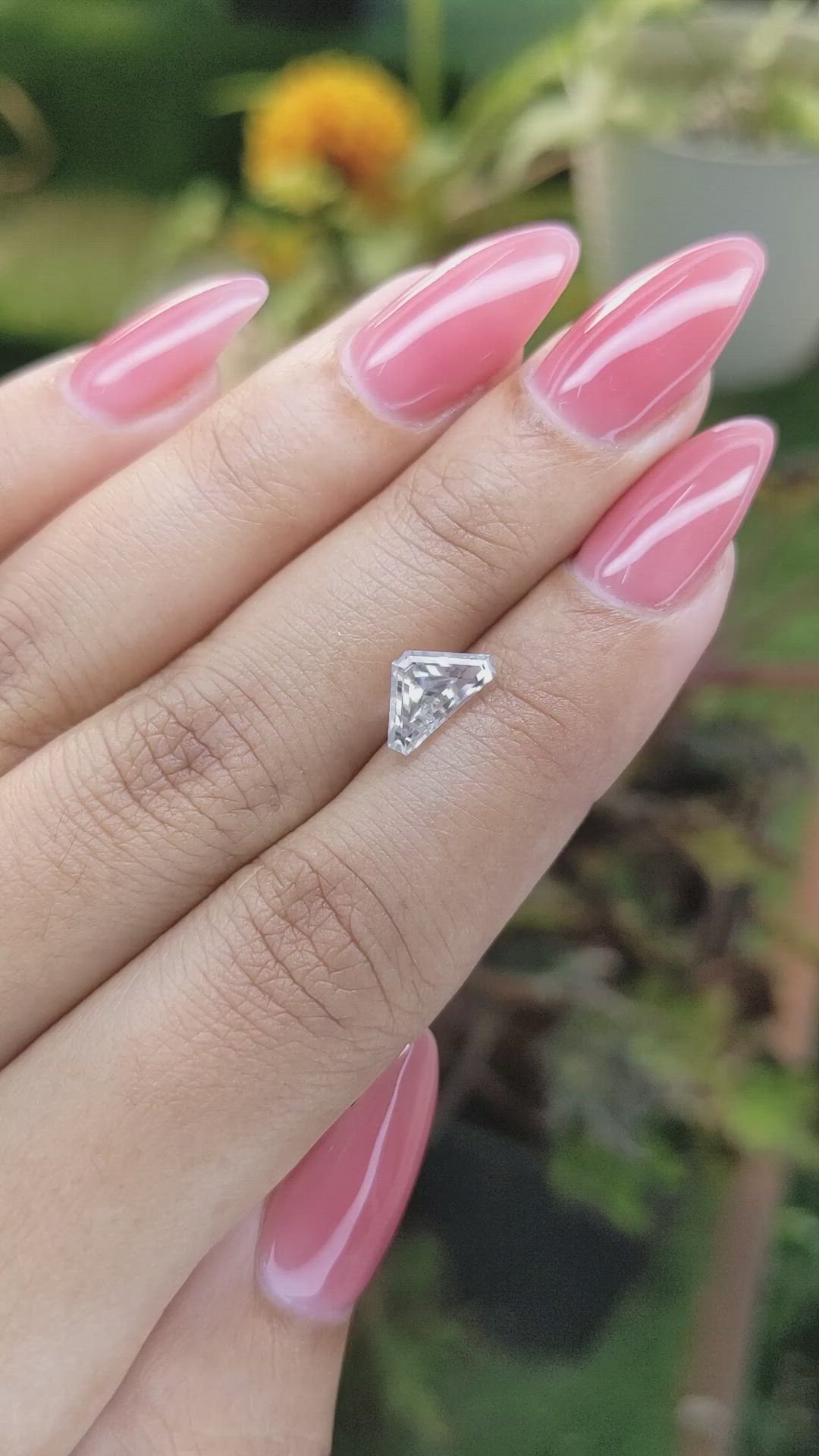 1.52 Ct. White Sapphire from Ceylon (Sri Lanka) Size Video