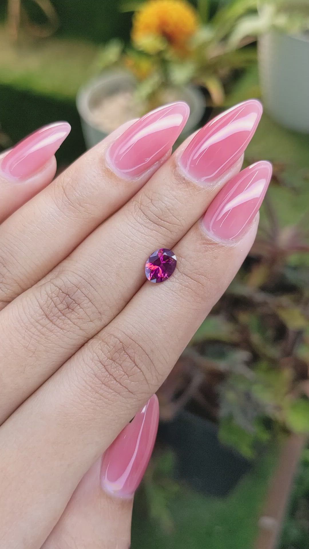 1.04 Ct. Reddish Pink Sapphire from Ceylon (Sri Lanka) Size Video