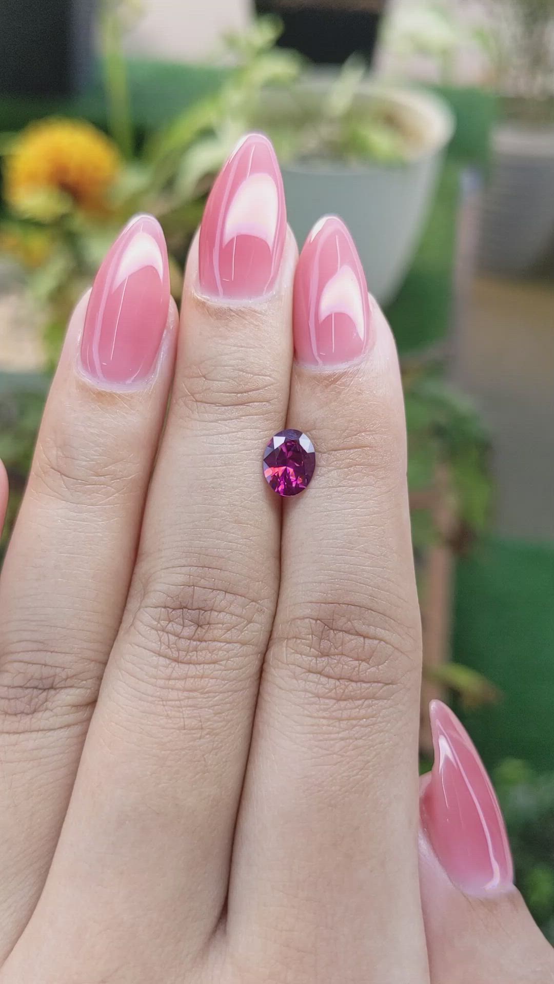 1.04 Ct. Reddish Pink Sapphire from Ceylon (Sri Lanka) Size Video