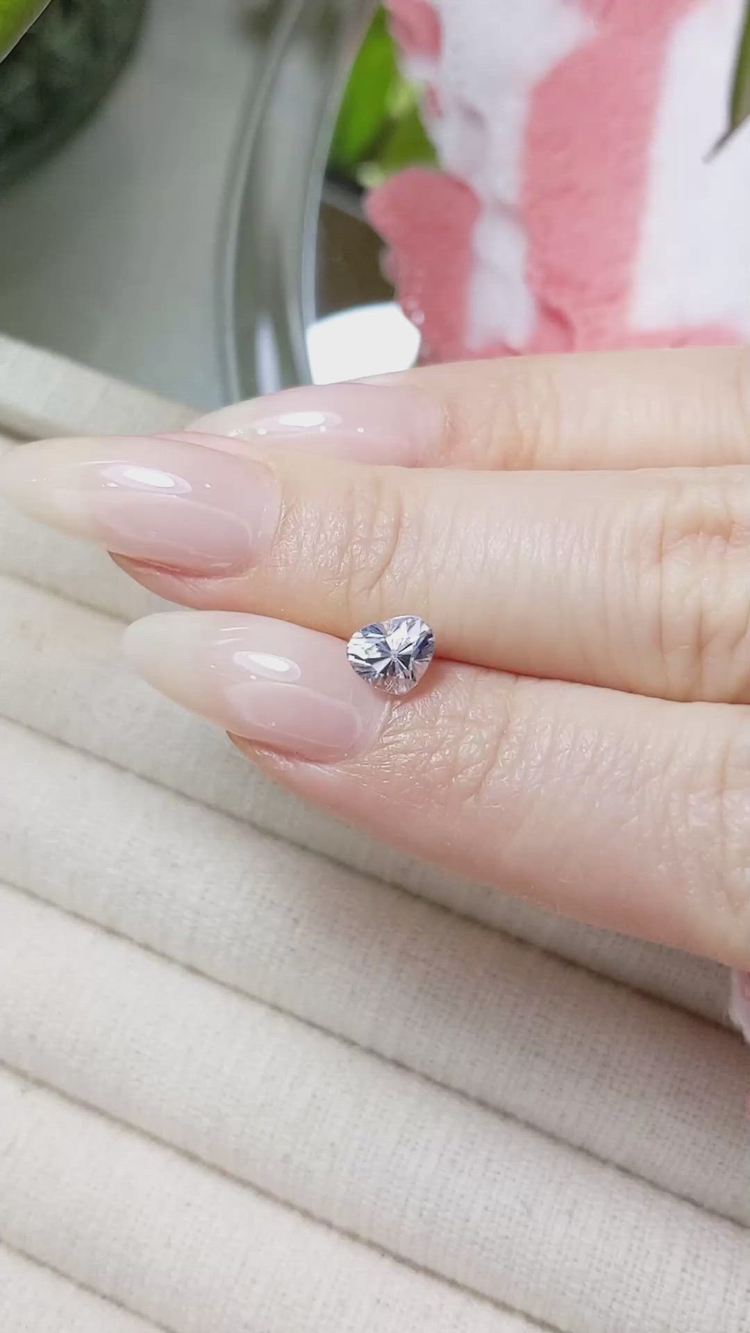 1.18 Ct. White Sapphire from Ceylon (Sri Lanka) Size Video