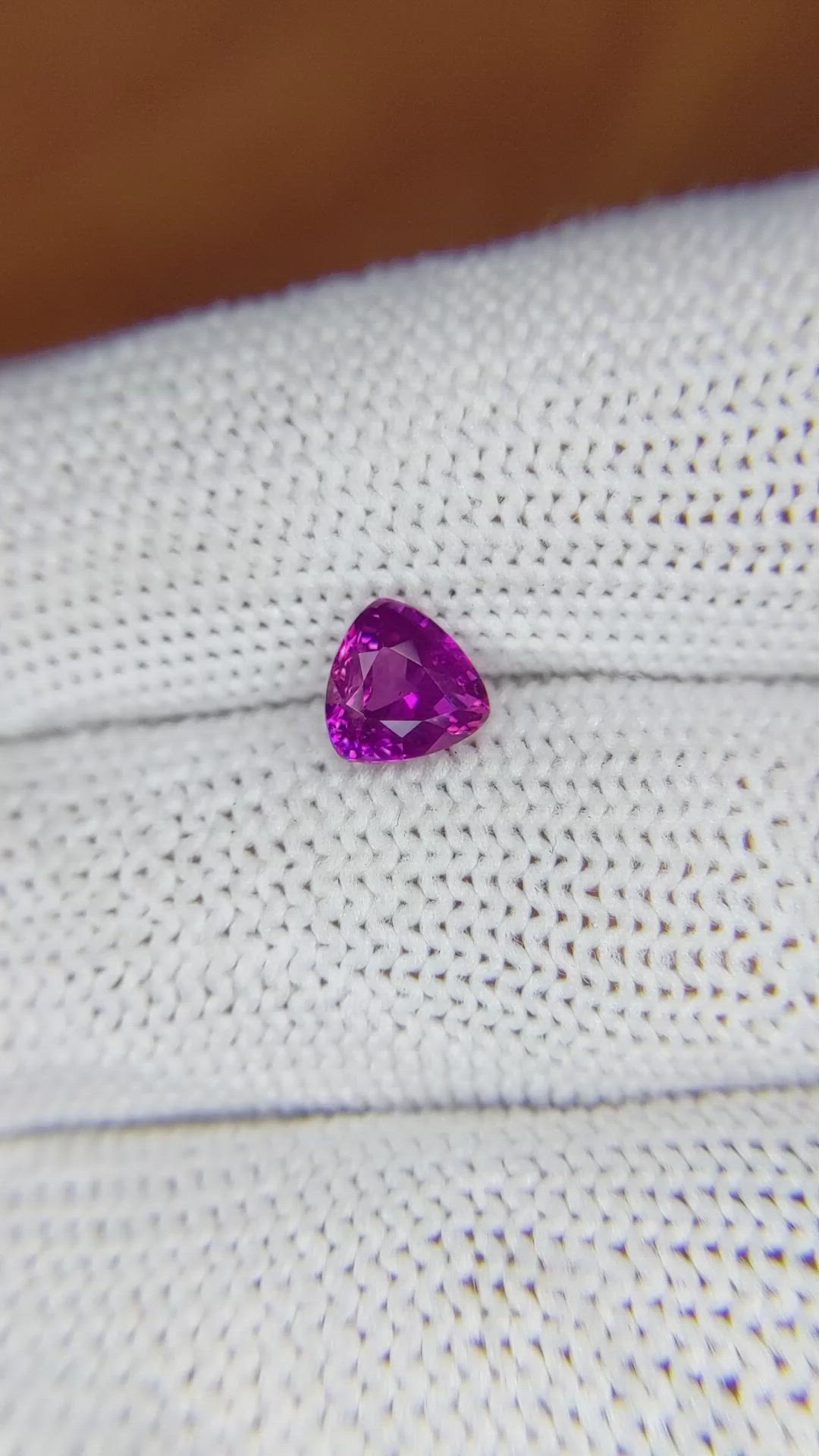 1.14 Ct. Pinkish Purple Sapphire from Ceylon (Sri Lanka) Size Video