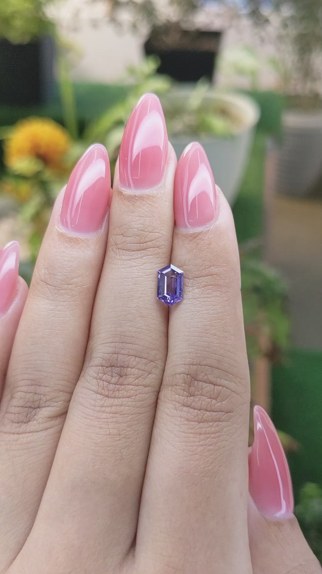 1.00 Ct. Purple Sapphire from Ceylon (Sri Lanka) Size Video