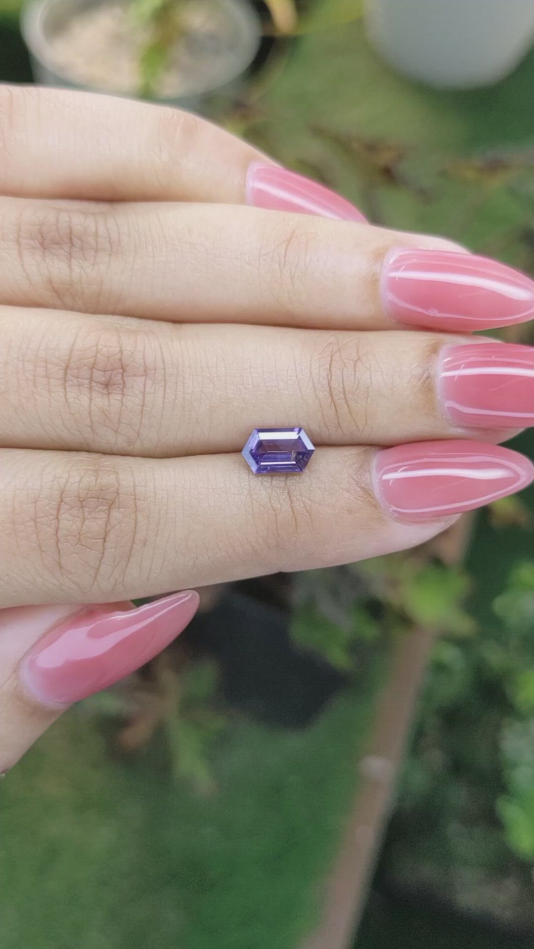 1.00 Ct. Purple Sapphire from Ceylon (Sri Lanka) Size Video