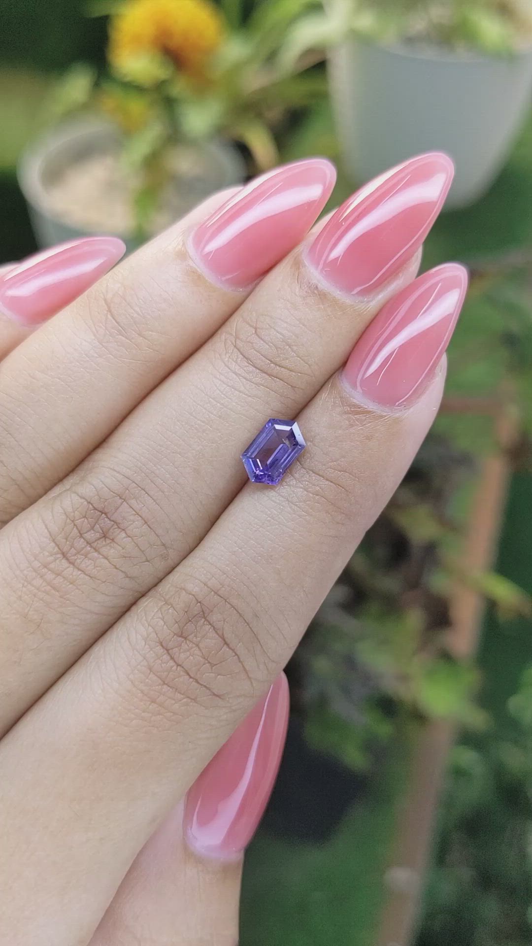 1.00 Ct. Purple Sapphire from Ceylon (Sri Lanka) Size Video