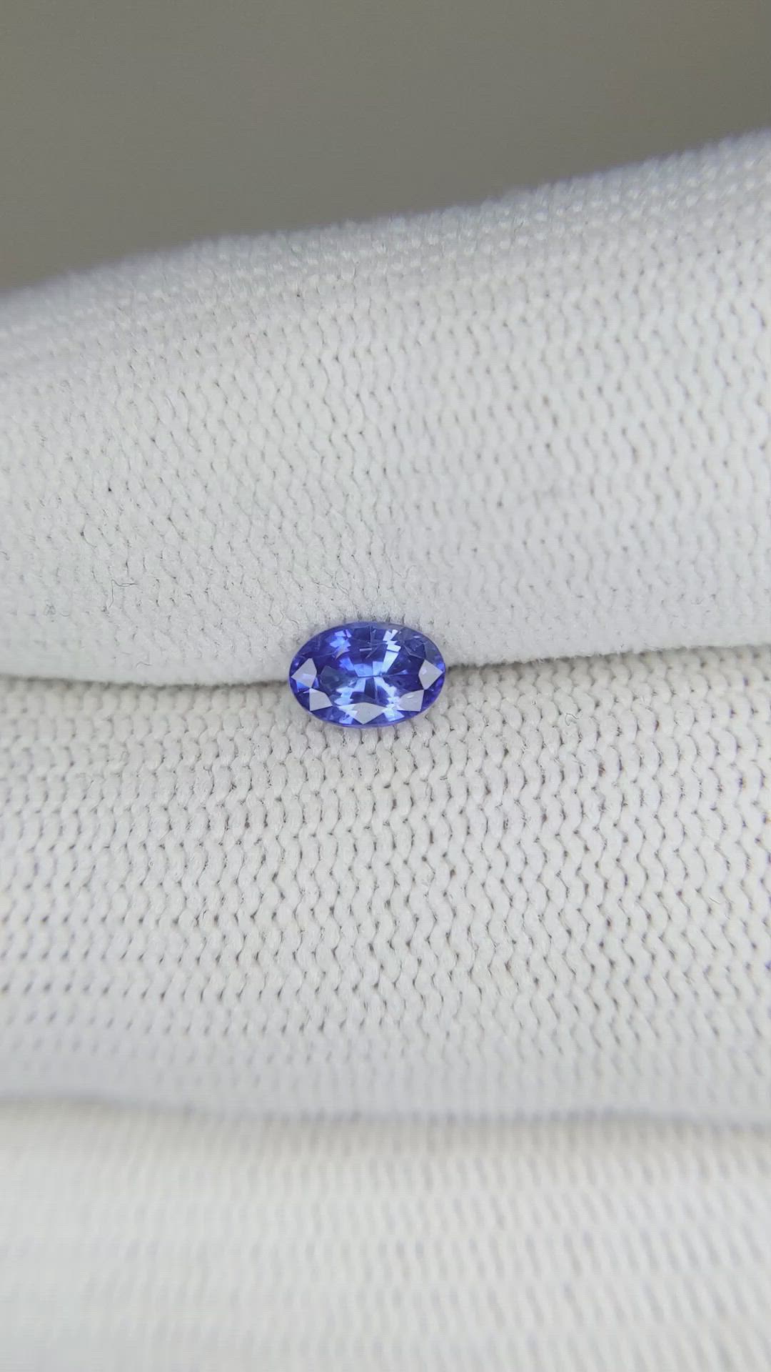 0.50 Ct. Blue Sapphire from Ceylon (Sri Lanka) Size Video