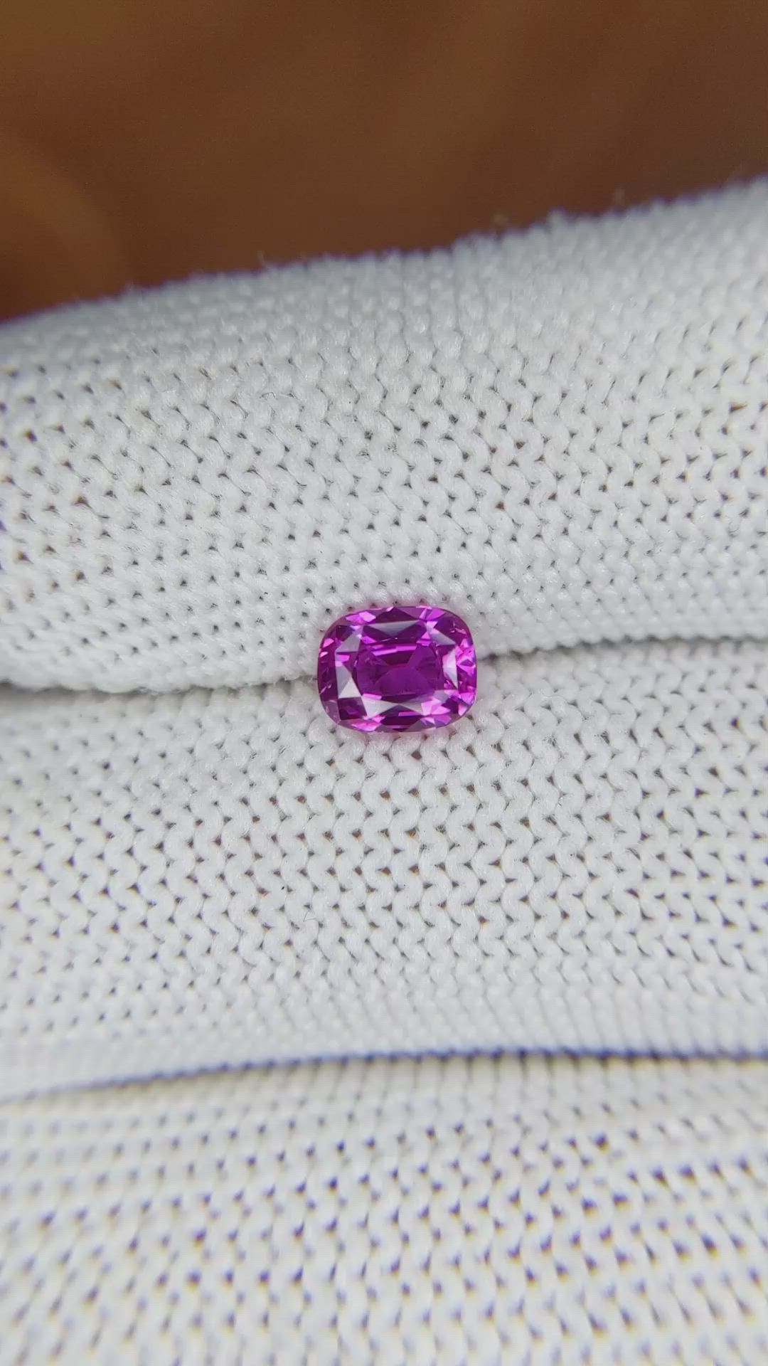 1.04 Ct. Pinkish Purple Sapphire from Ceylon (Sri Lanka) Size Video