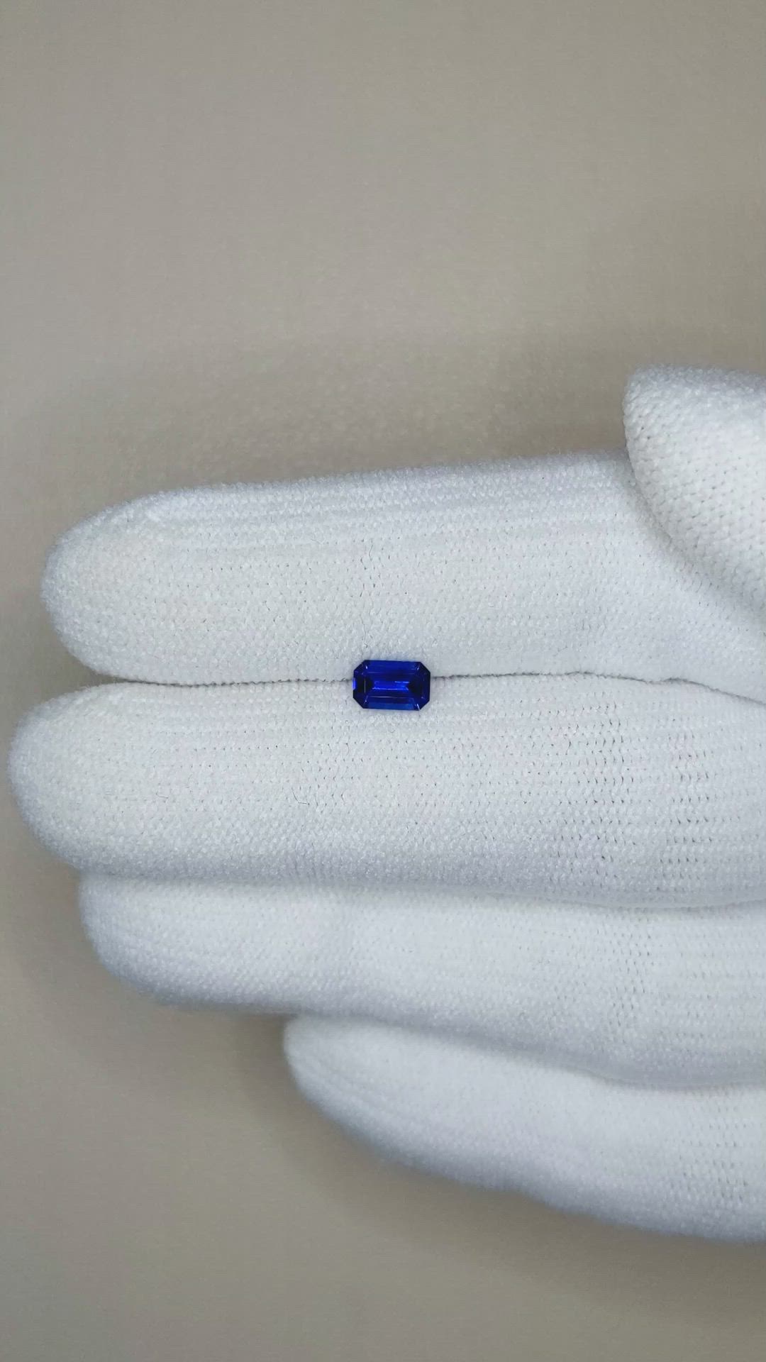 0.39 Ct. Blue Sapphire from Ceylon (Sri Lanka) Size Video