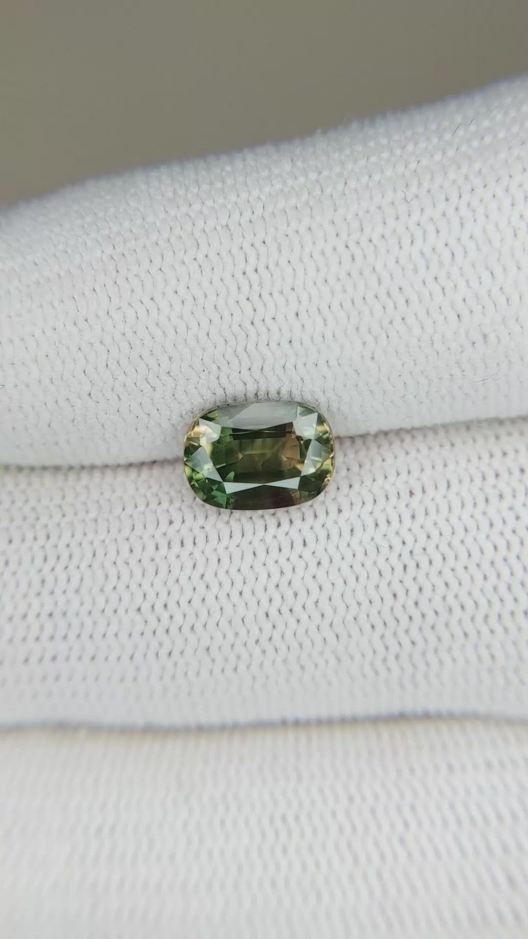 2.28 Ct. Yellowish Green Sapphire from Ceylon (Sri Lanka) Size Video