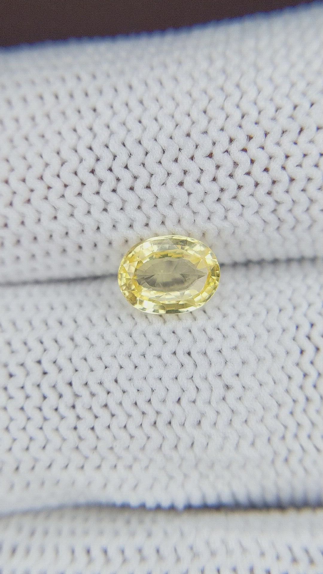 1.15 Ct. Yellow Sapphire from Ceylon (Sri Lanka) Size Video