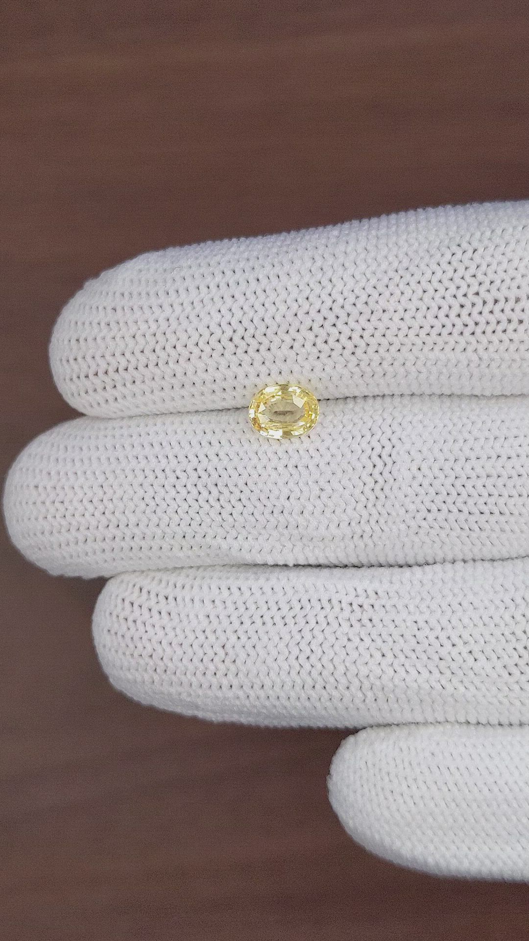 1.15 Ct. Yellow Sapphire from Ceylon (Sri Lanka) Size Video