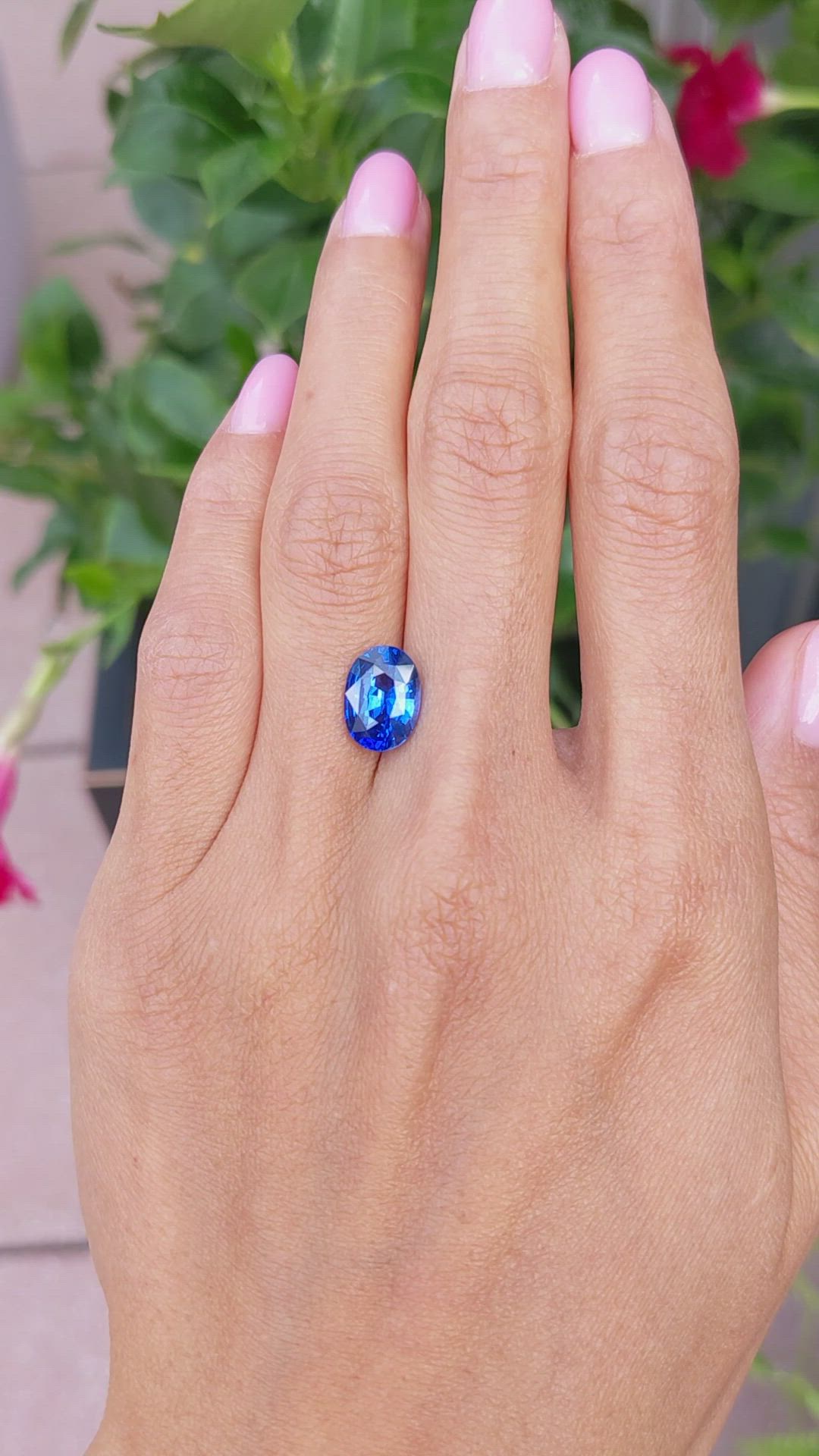 3.54 Ct. Blue Sapphire from Ceylon (Sri Lanka) Size Video