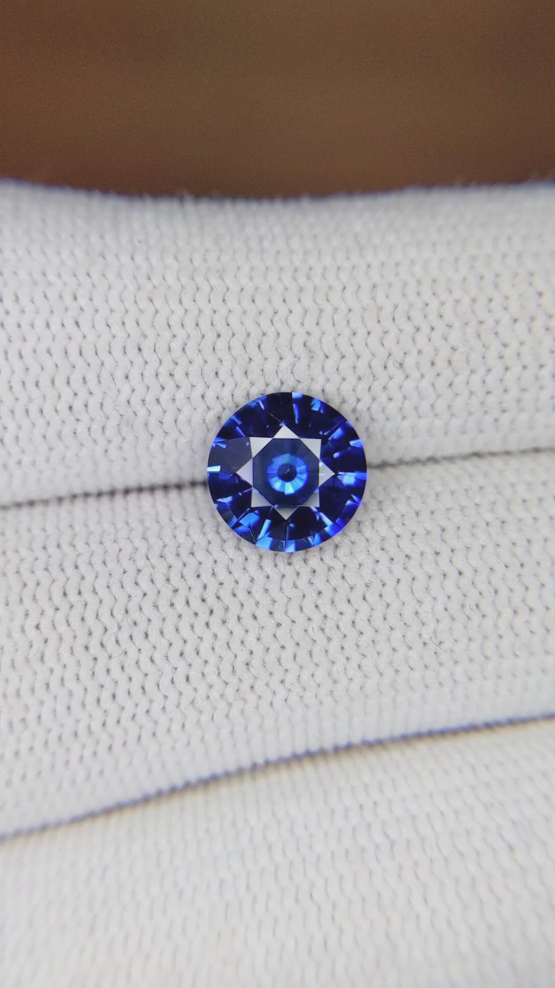2.52 Ct. Blue Sapphire from Ceylon (Sri Lanka) Size Video
