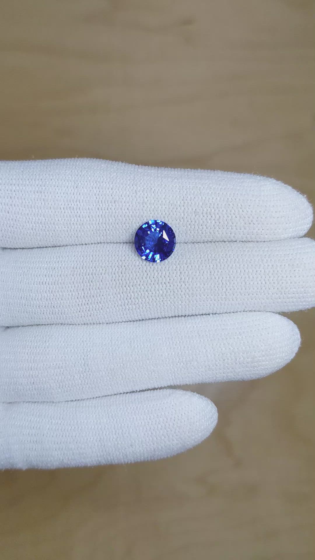 2.53 Ct. Blue Sapphire from Ceylon (Sri Lanka) Size Video