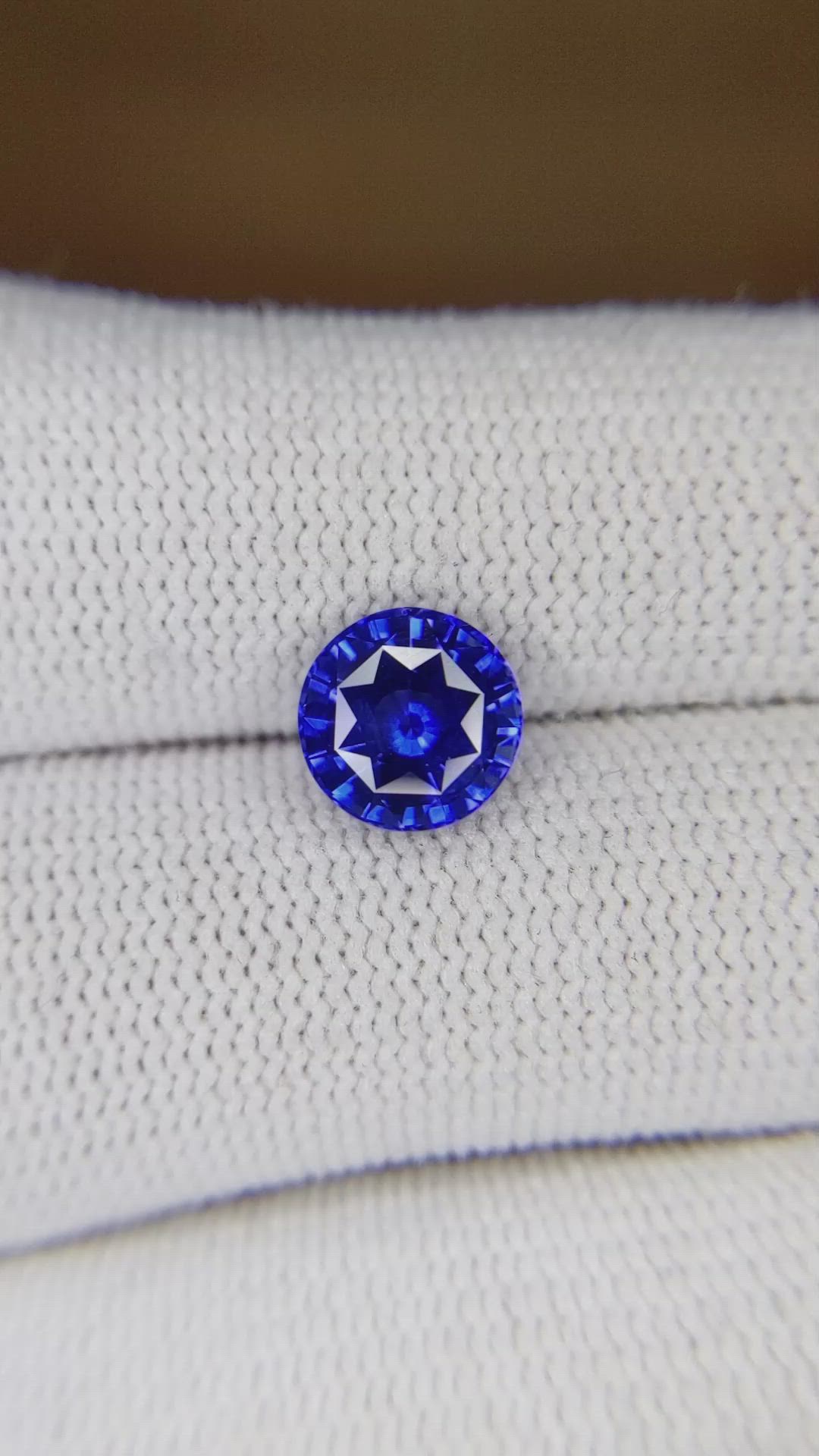 2.61 Ct. Blue Sapphire from Ceylon (Sri Lanka) Size Video