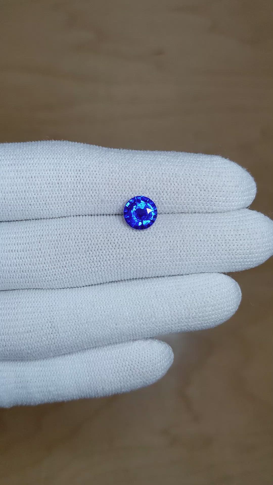 2.61 Ct. Blue Sapphire from Ceylon (Sri Lanka) Size Video
