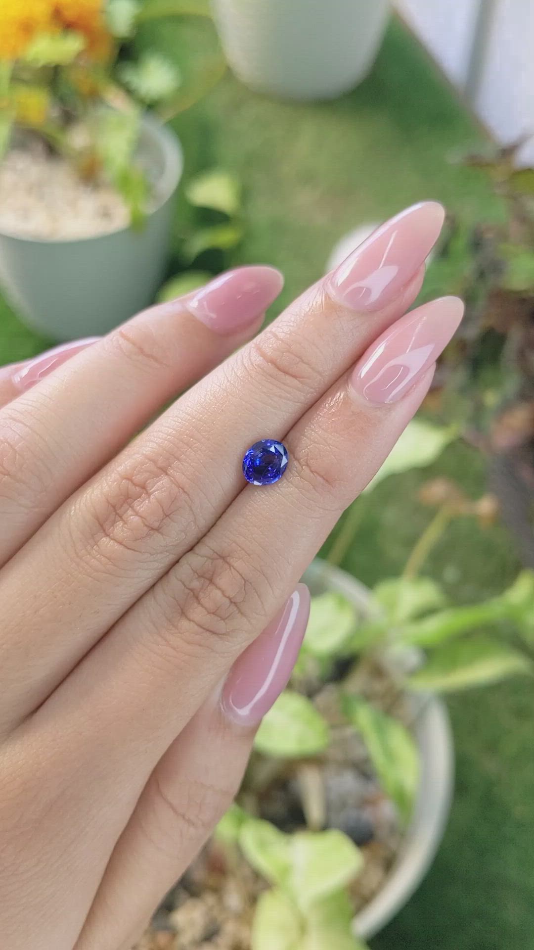 1.07 Ct. Blue Sapphire from Ceylon (Sri Lanka) Size Video