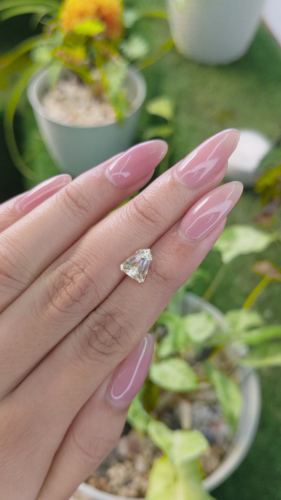 2.03 Ct. Yellow Sapphire from Ceylon (Sri Lanka) Size Video