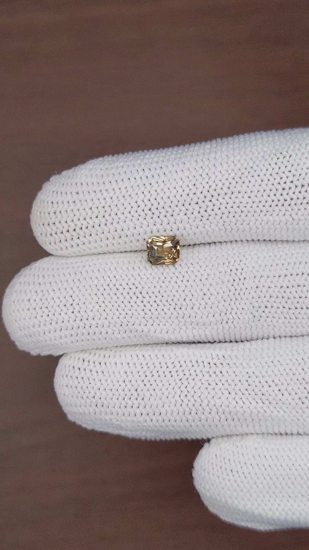 1.02 Ct. Greenish Brown Sapphire from Ceylon (Sri Lanka) Size Video