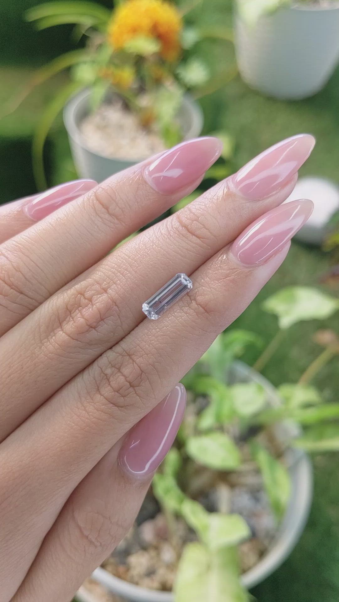 1.71 Ct. White Sapphire from Ceylon (Sri Lanka) Size Video