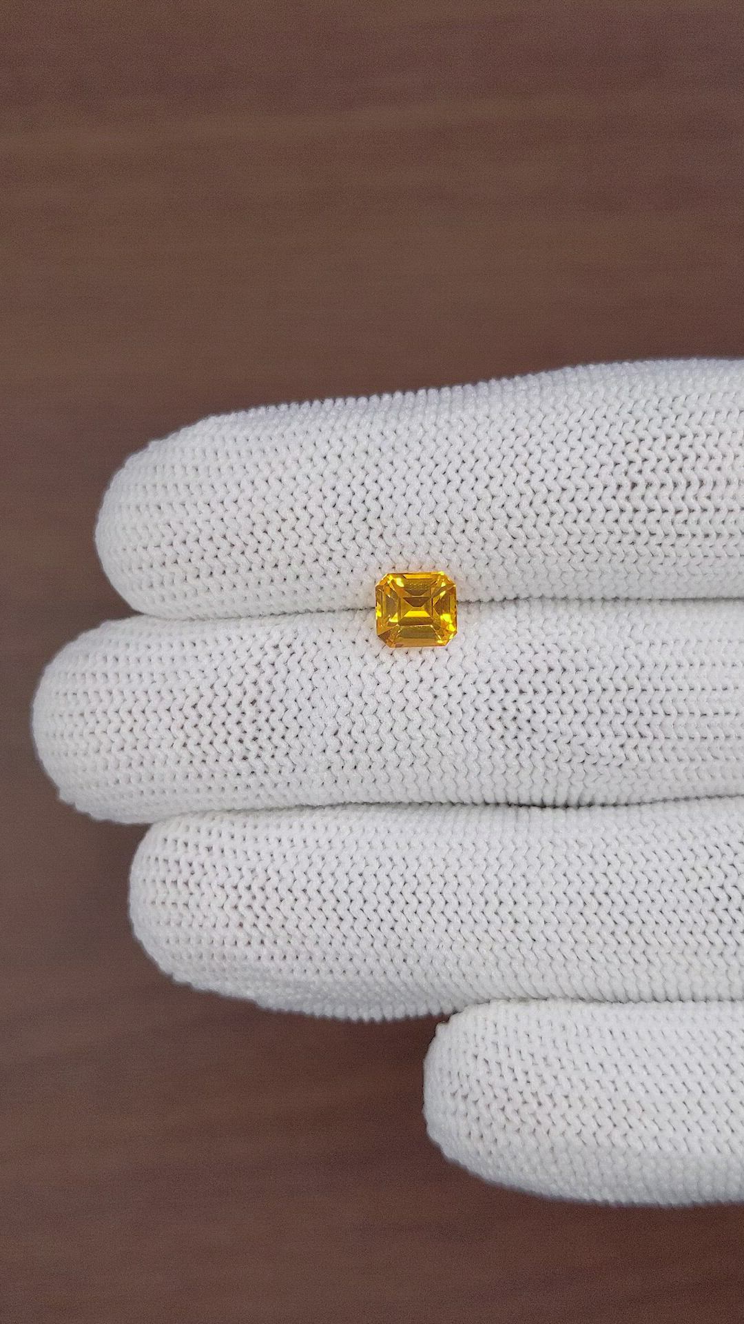 1.58 Ct. Yellowish Orange Sapphire from Ceylon (Sri Lanka) Size Video