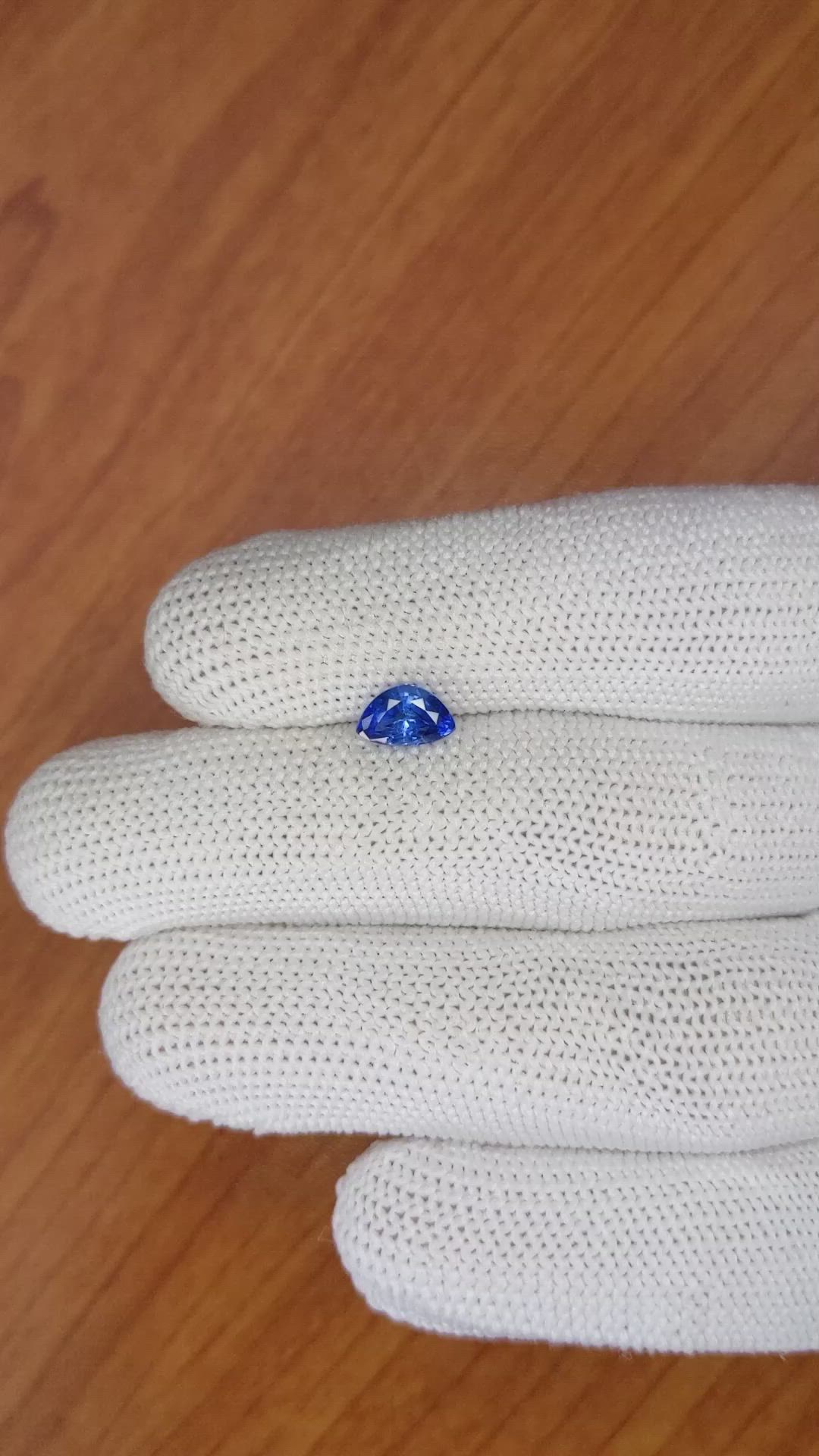 1.08 Ct. Blue Sapphire from Ceylon (Sri Lanka) Size Video