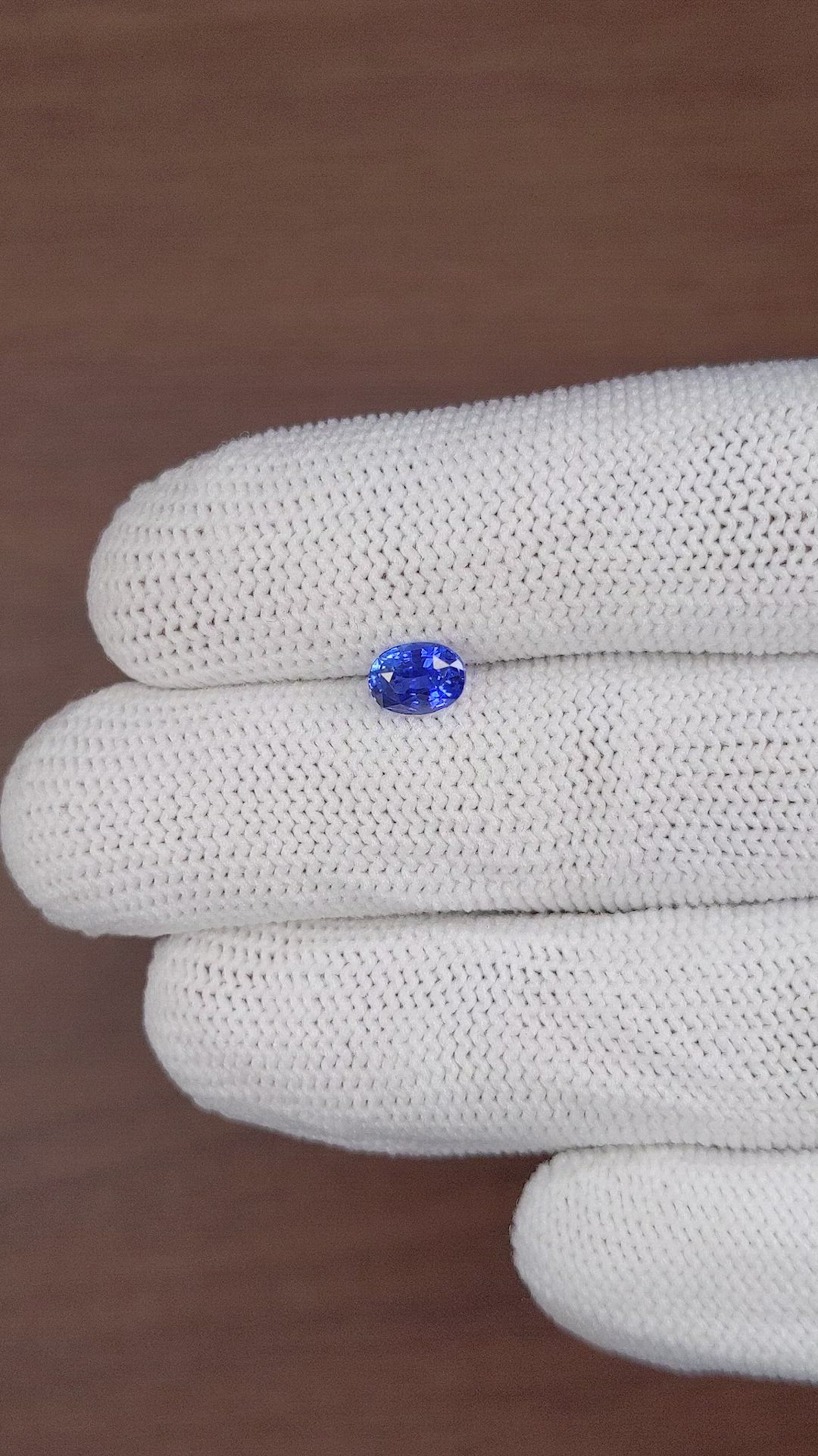 1.06 Ct. Blue Sapphire from Ceylon (Sri Lanka) Size Video
